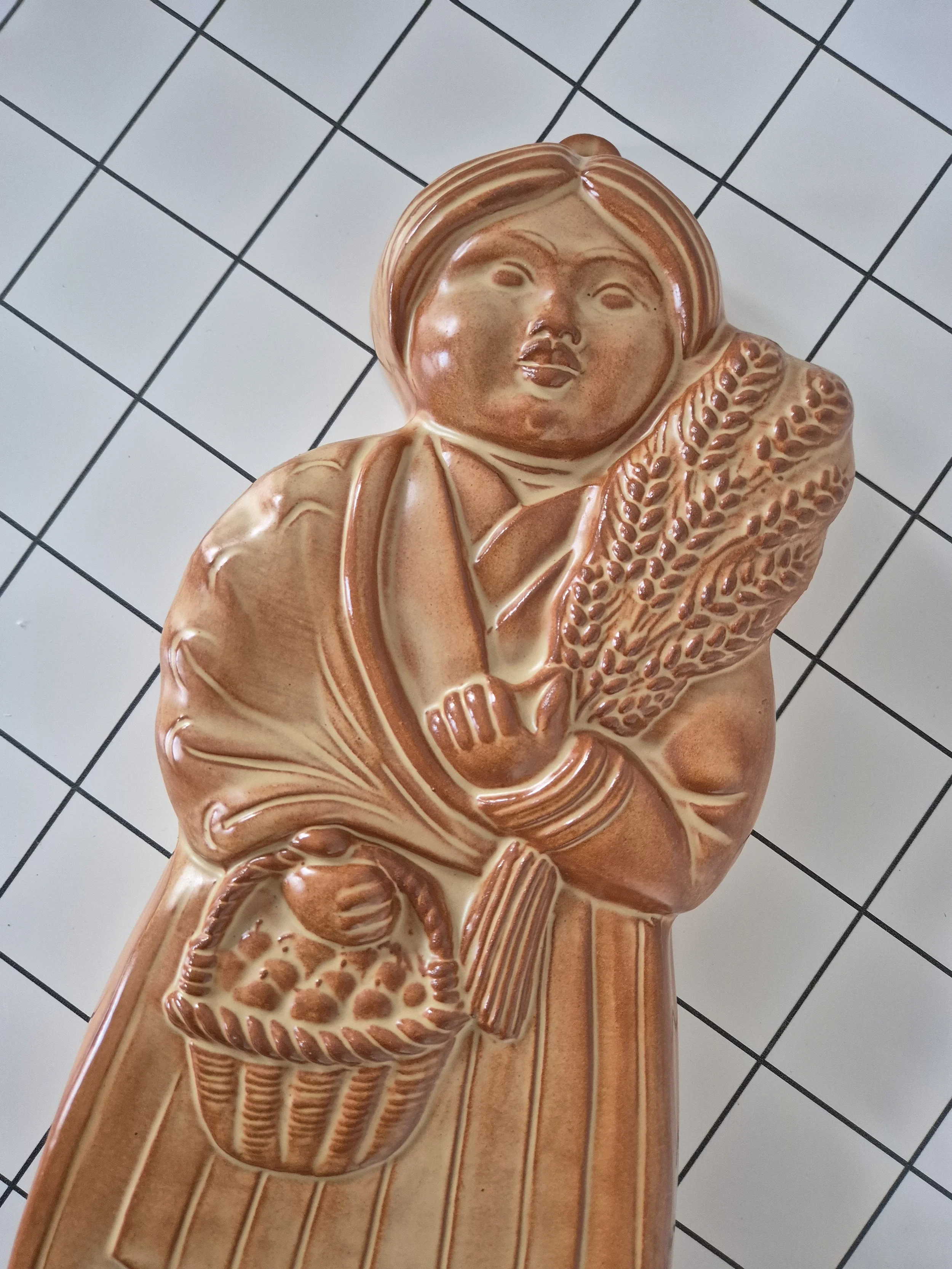 Декоративна форма Пані