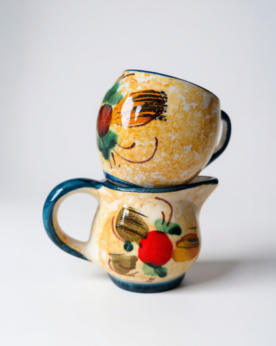 Молочник+чашка_Червоне яблуко_АІ (12).png