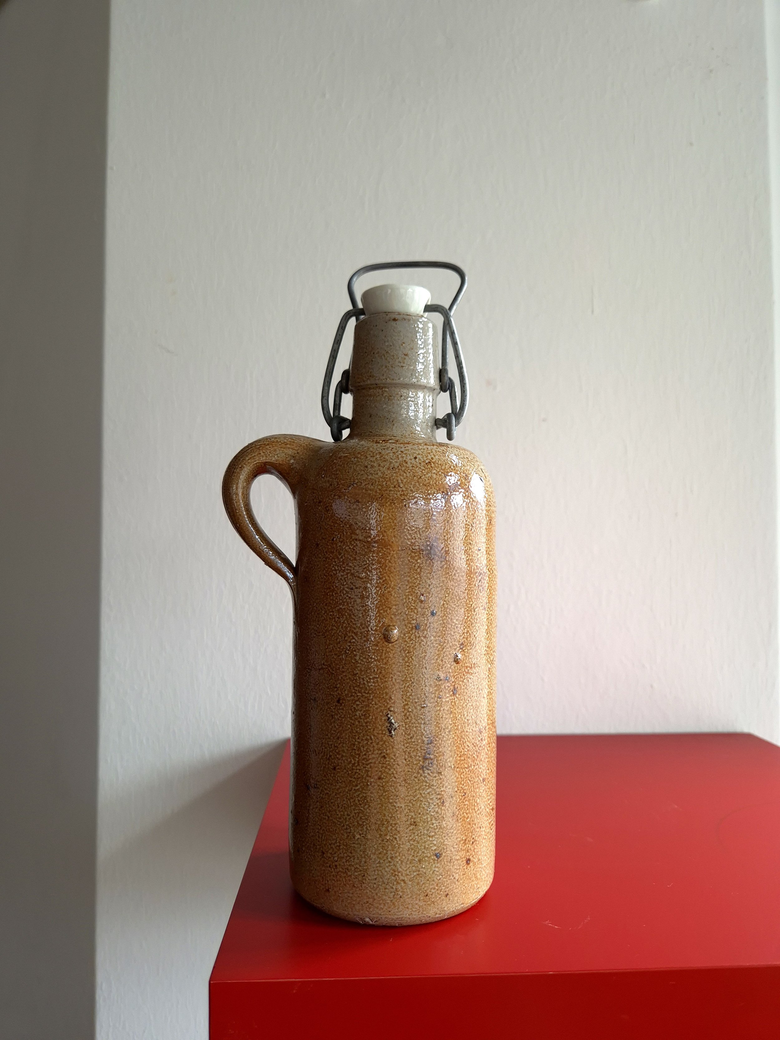 Кам'яна пляшка Похід