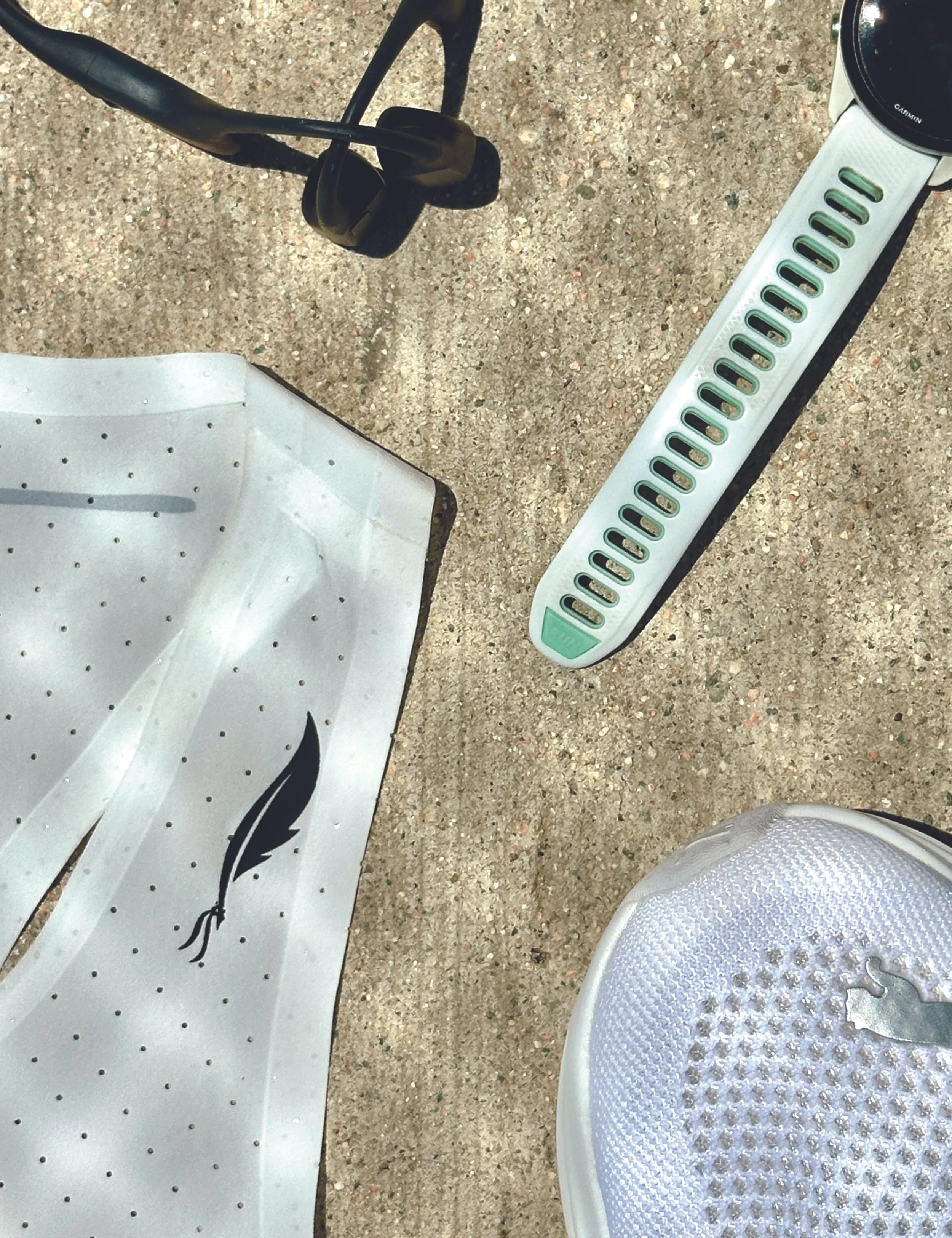 singlet flat lay with run gear.jpg
