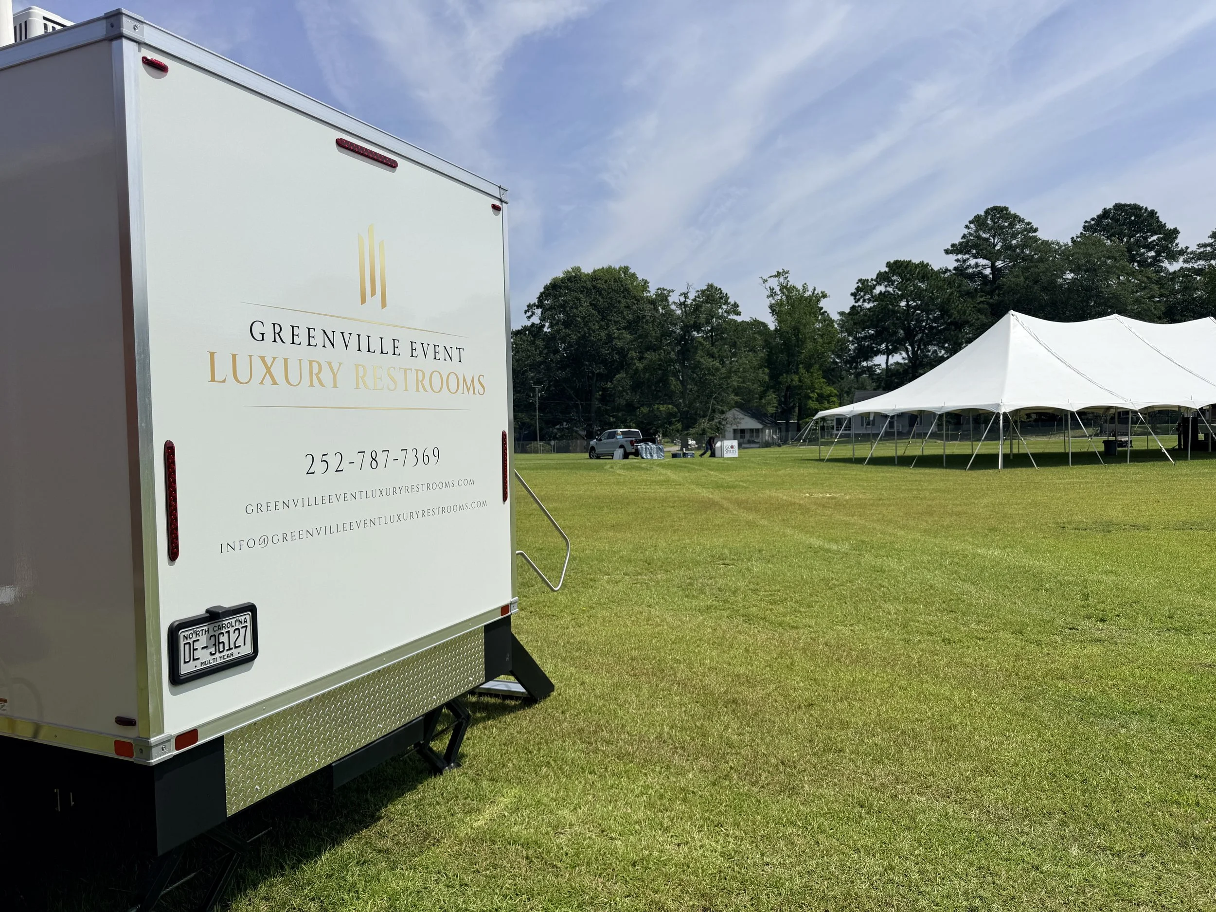 Luxury restroom trailer rental throughout Eastern North Carolina