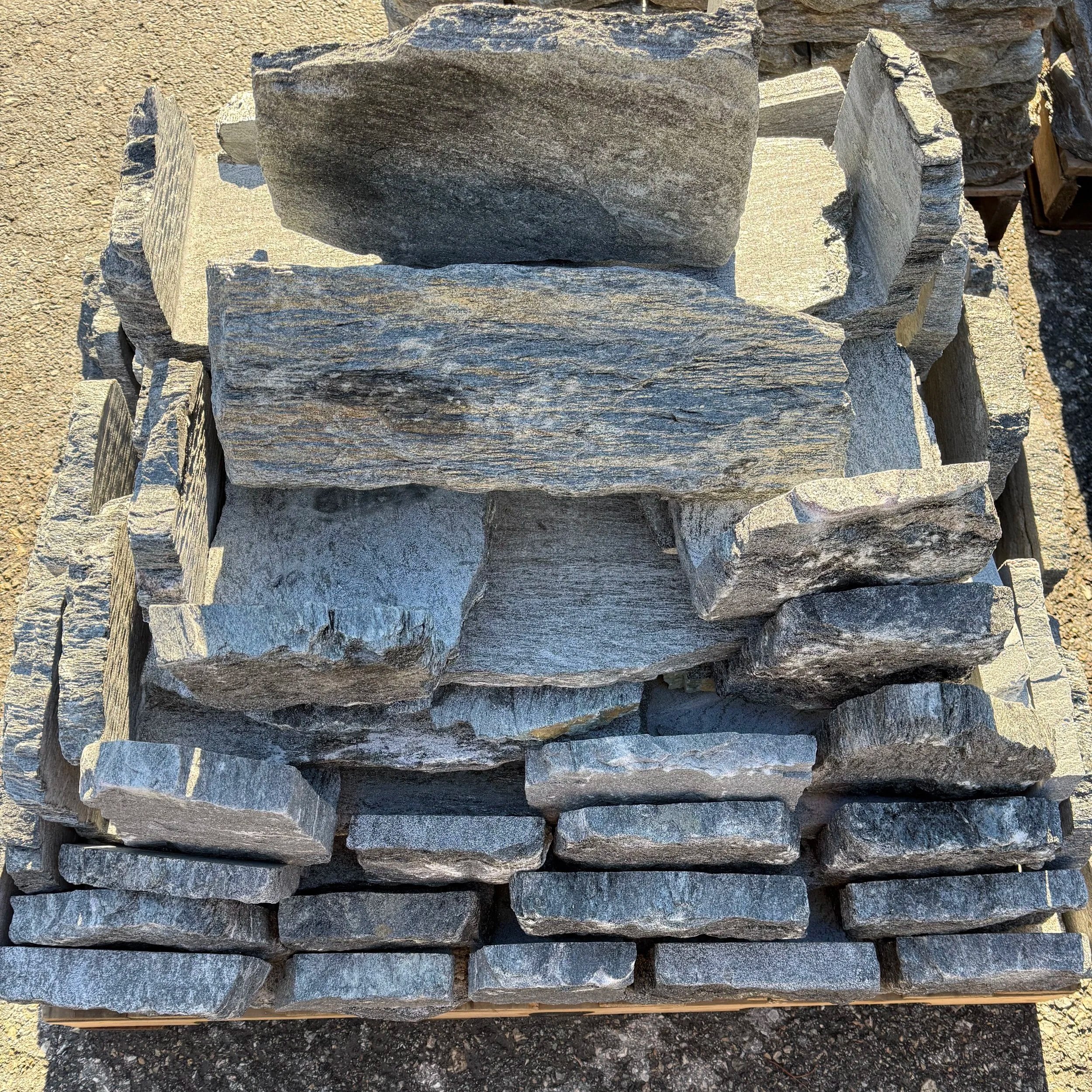 Wissahickon Schist Grey Corners