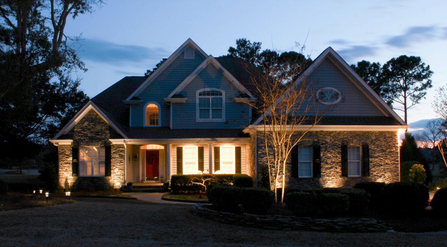 Architectural-lighting-on-a-Wilmington-NC-home.jpg