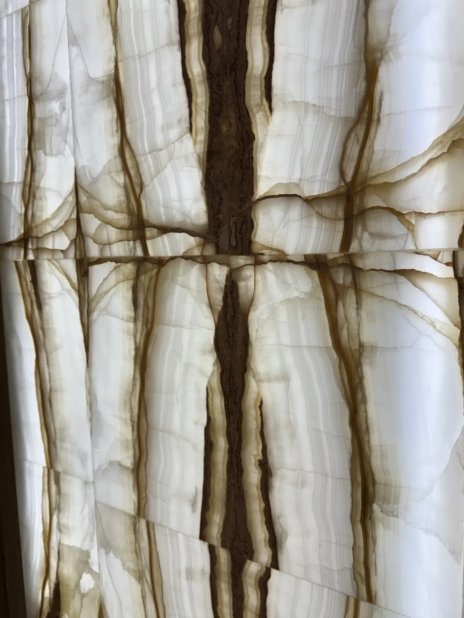 ACMAR-004 STRATTA 2.jpeg