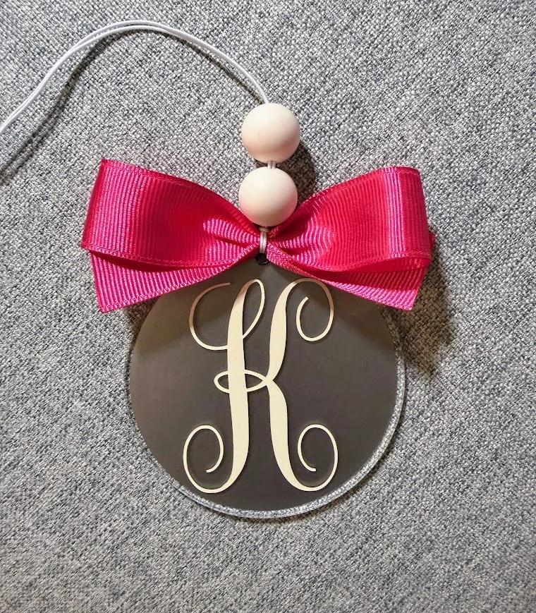 Single monogram 2.jpg