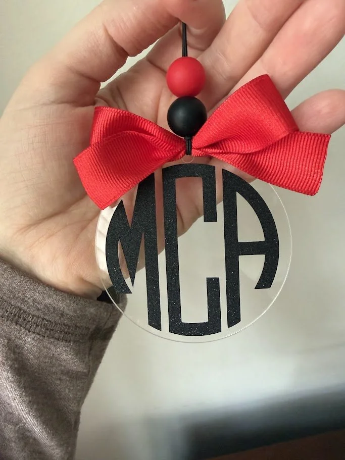 circle monogram 6.jpg