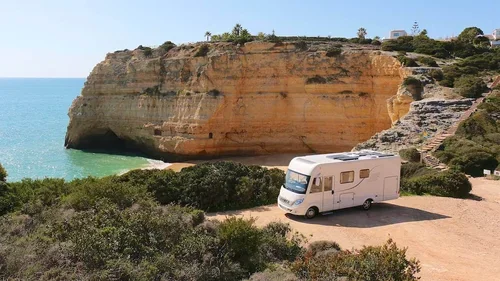 Story to Inspire: Joanne and Craig's Transition to Nomadic Living!