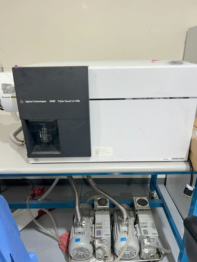 Agilent 6490A - 2.jpg