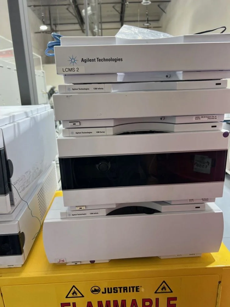 Agilent 6490A - 4.jpg