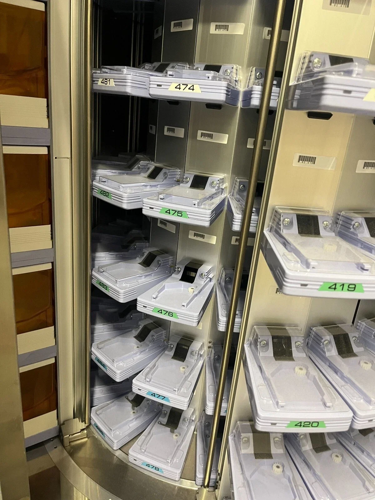 Yuyama Proud 520 Omnicell 3.webp