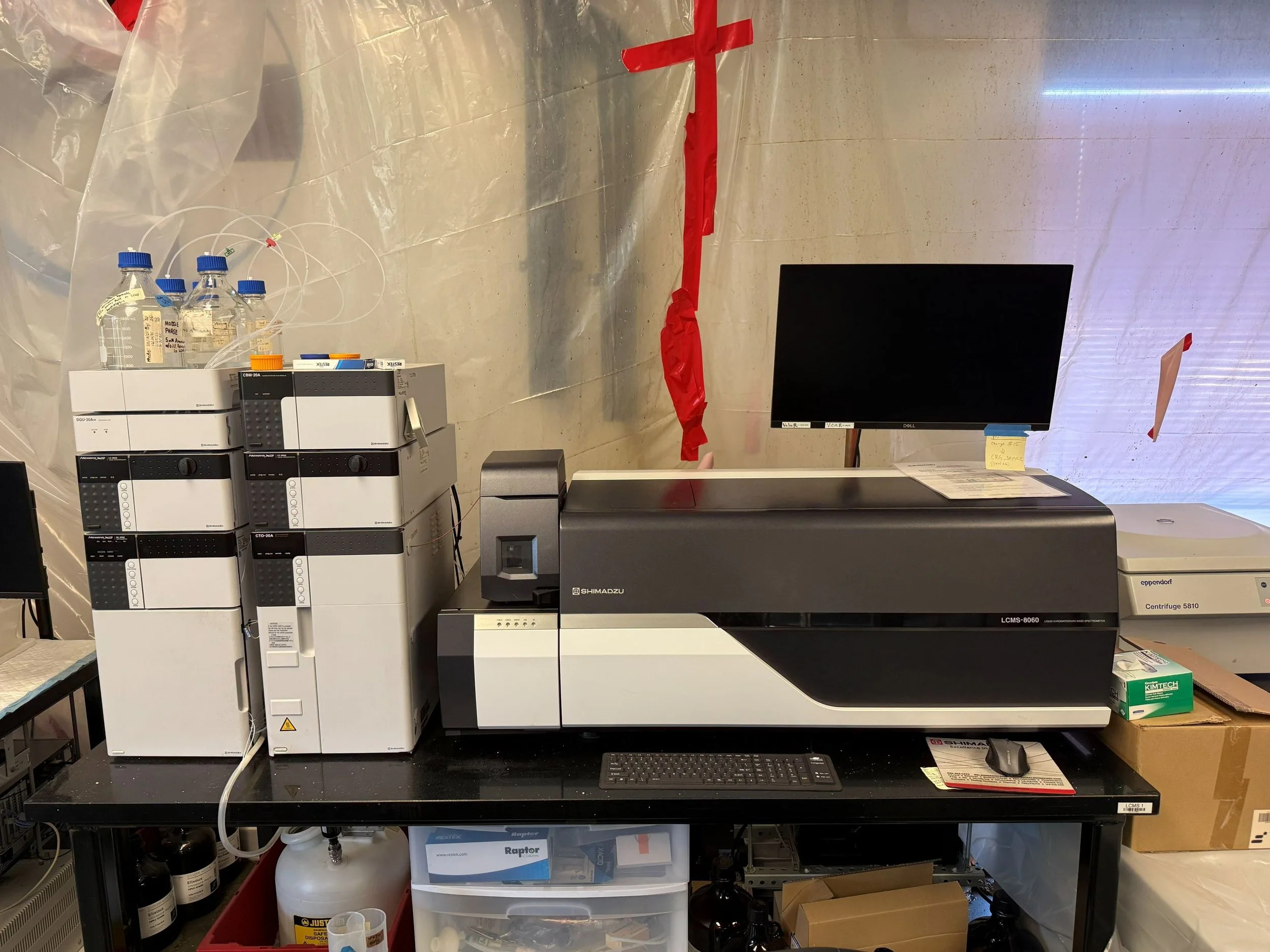 Shimadzu 8060 LC-MS/MS w/ LC-30