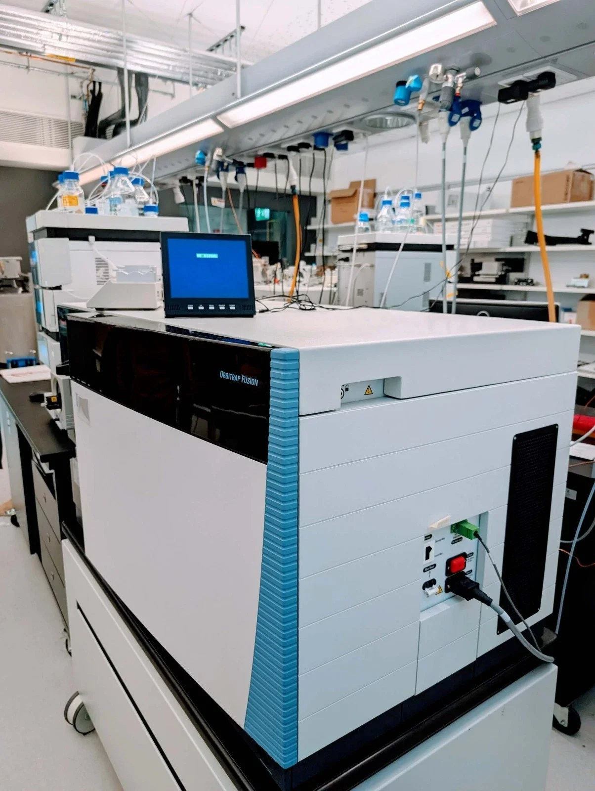 Thermo Orbitrap Fusion Tribrid Mass Spectrometer with ETD and Nano LC -4.webp