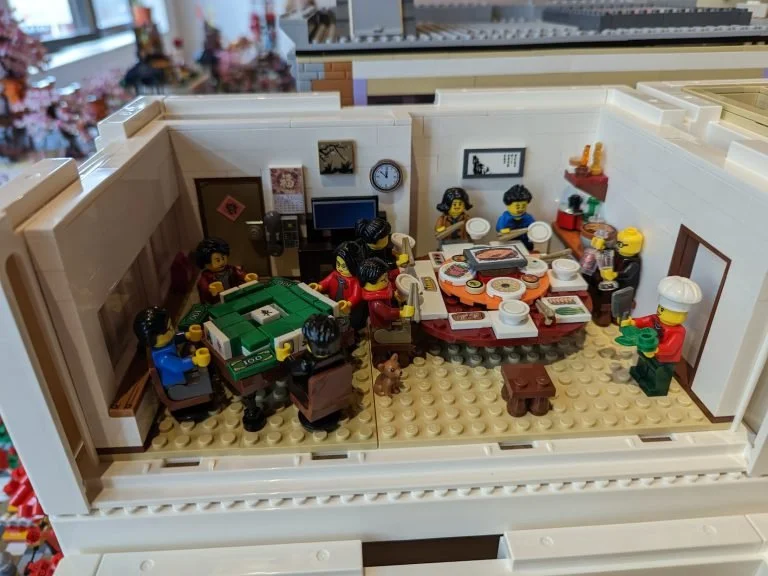 Lunar New Year Celebration at Aunt’s House Brick Set