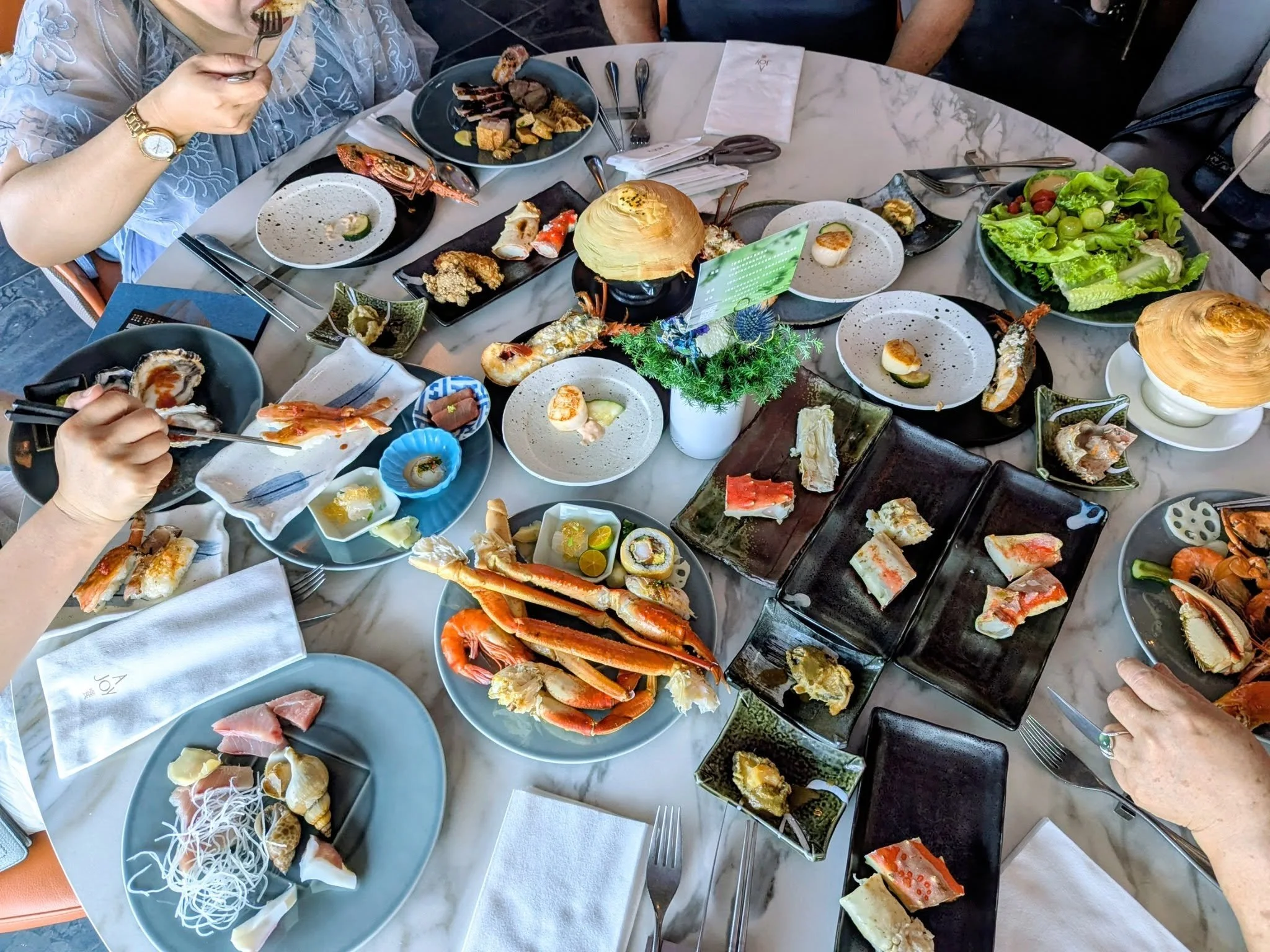 A Joy Buffet atop Taipei 101