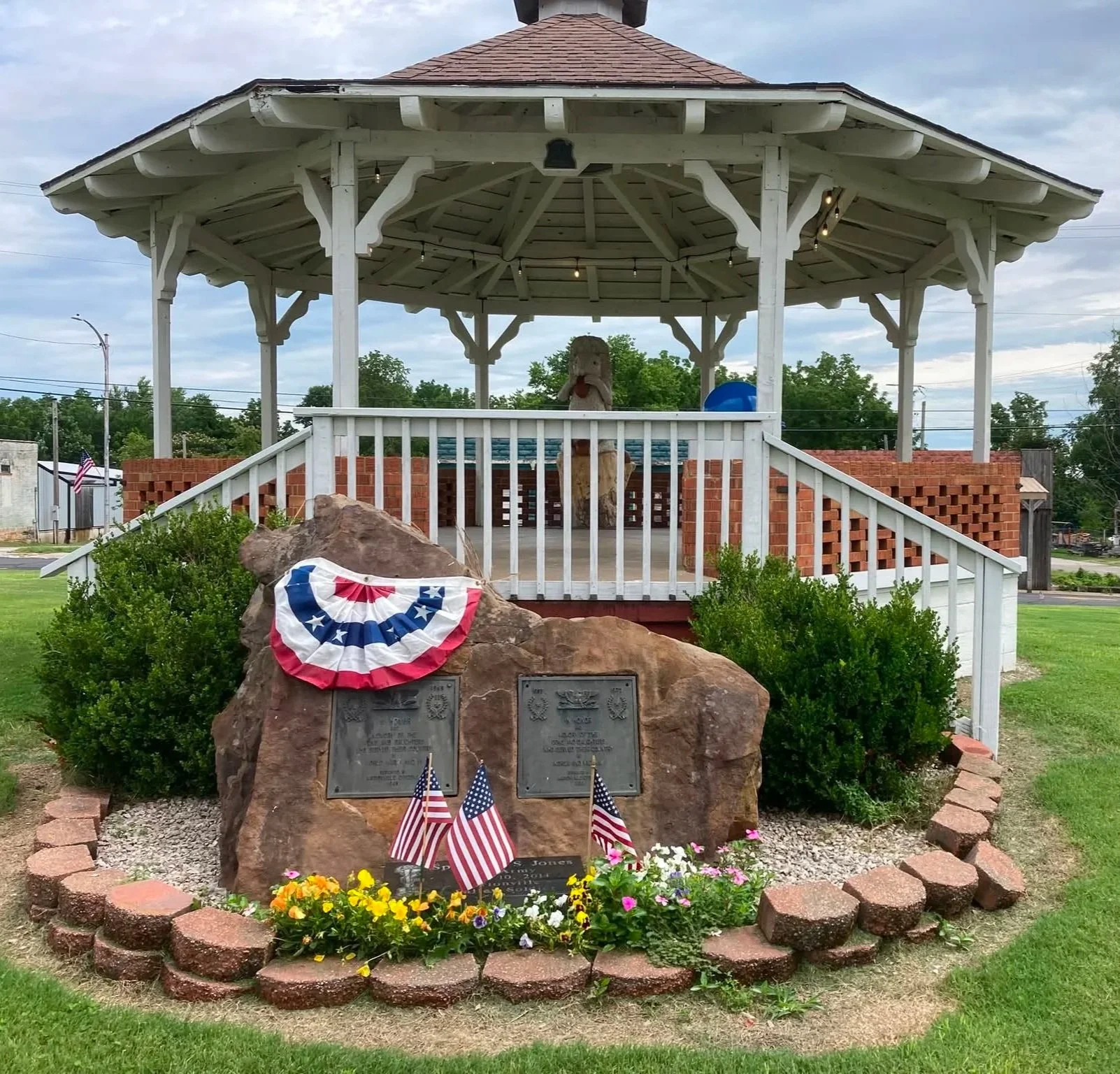 The gazebo in downtown Marionville, Missouri, and the memorial rock honoring our veterans are beautifully decorated in celebration of America's 250th Birthday.