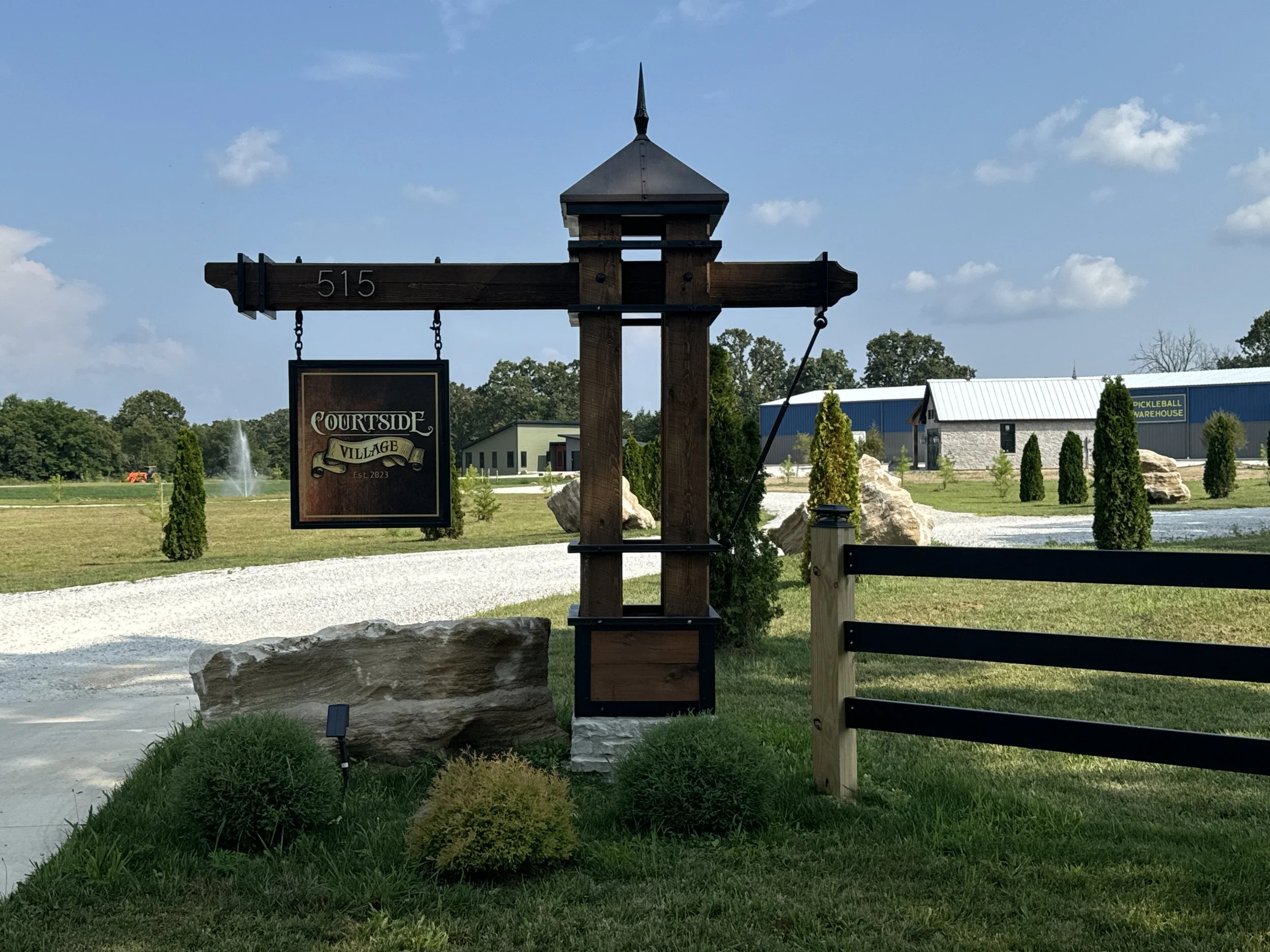 Courtside Village is a premier stay-and-play destination in Marionville. Featuring over 55 modern rental homes, unique Airbnb stays, and the Pickleball Warehouse, it’s designed for both comfort and activity, making it easy to unwind, stay active, and