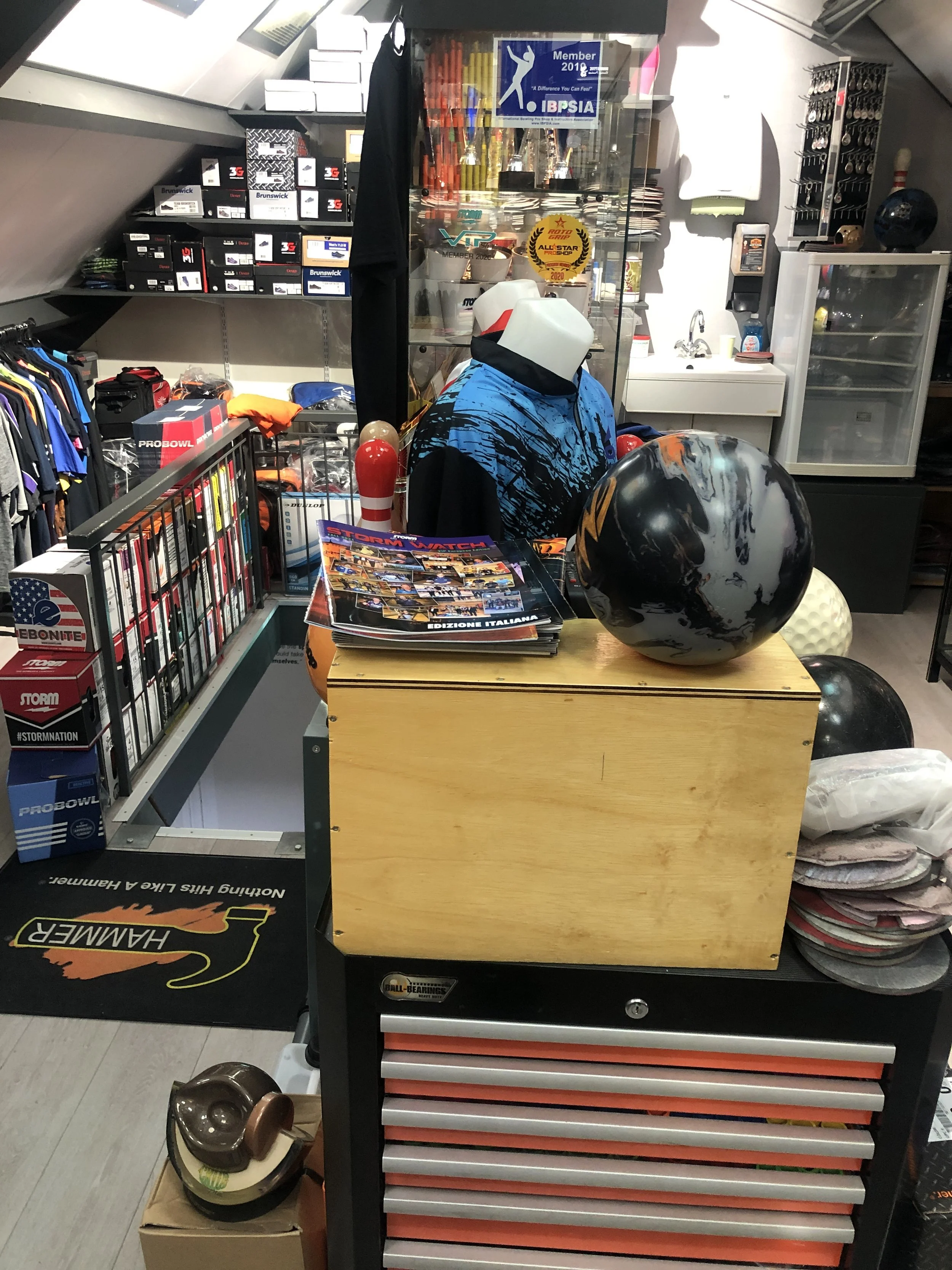 My magazine in pro shops in Belgium.JPG