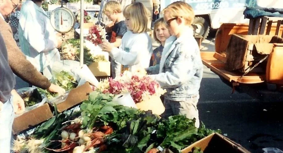 In 1976, our parents and fellow graduate-school students co-founded the famous Davis Farmers Market. This connection of farmers and community marked the early stages of the organic foods movement. Small organic farms like ours had a platform to not o