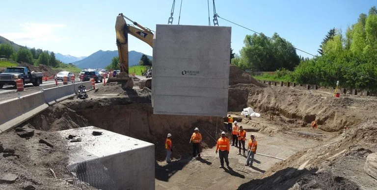 MIDDLE CONNECTOR PATHWAY TUNNEL