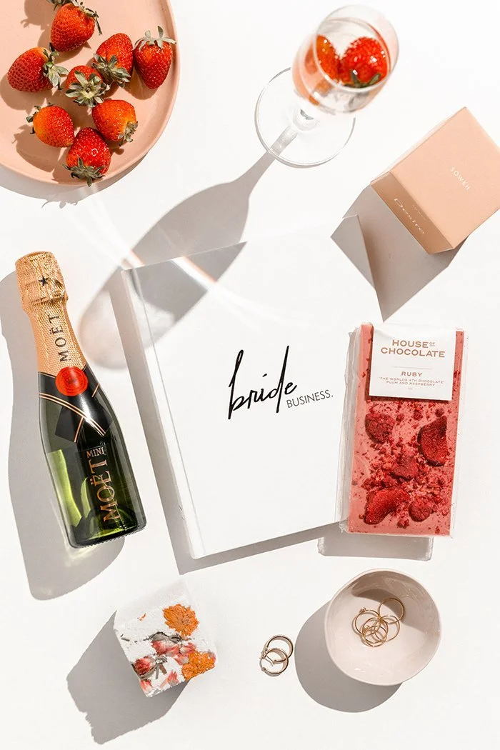 09_Lenoir+&+Co+-+Flatlay+-+Bride+Box_700px.jpg