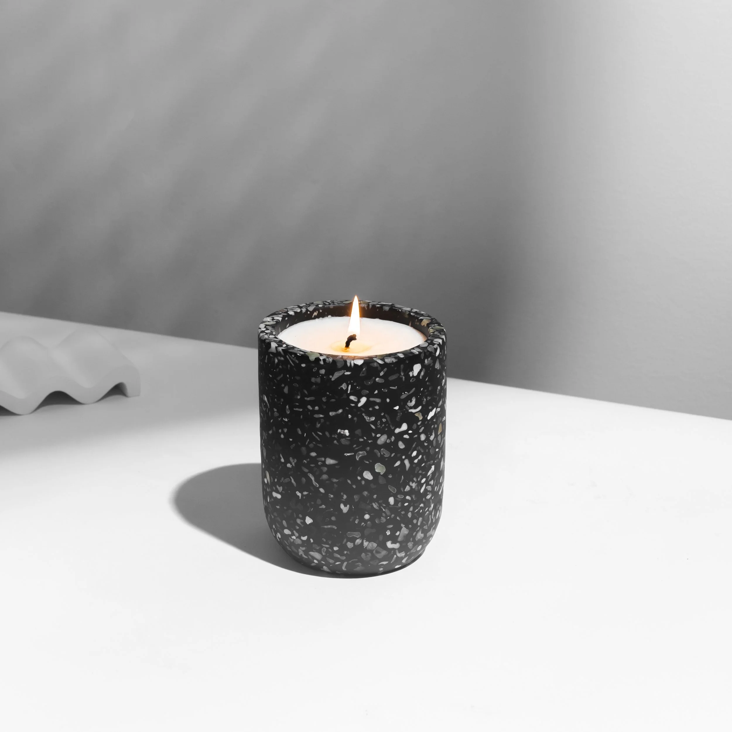 80_Fazeek-Terrazzo-Candle-Lifestyle-01.jpg