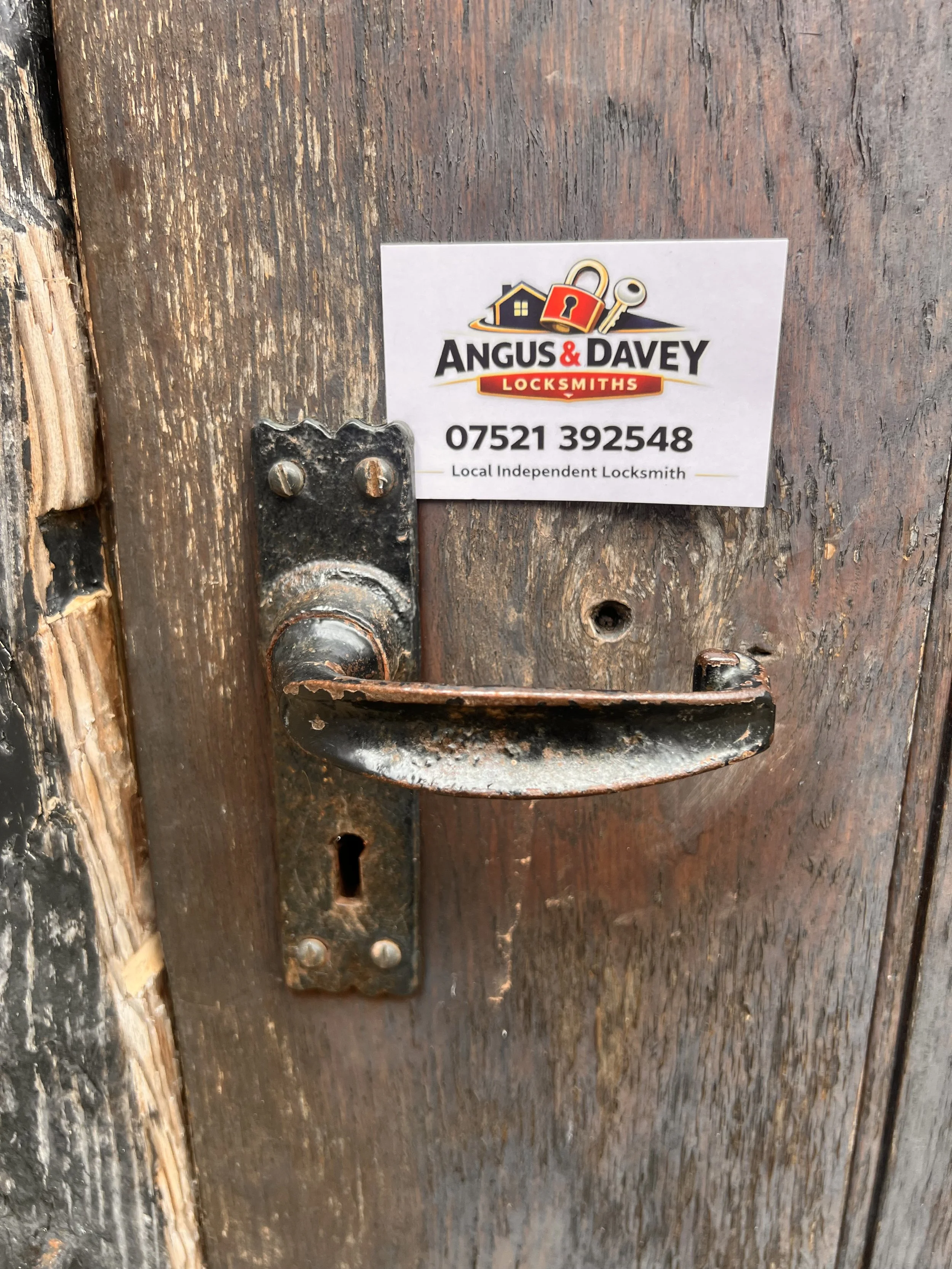 door won’t open due to broken handle and damaged wooden door