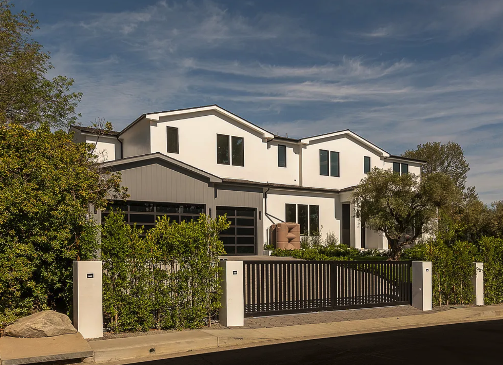 17143 Adlon Rd, Encino