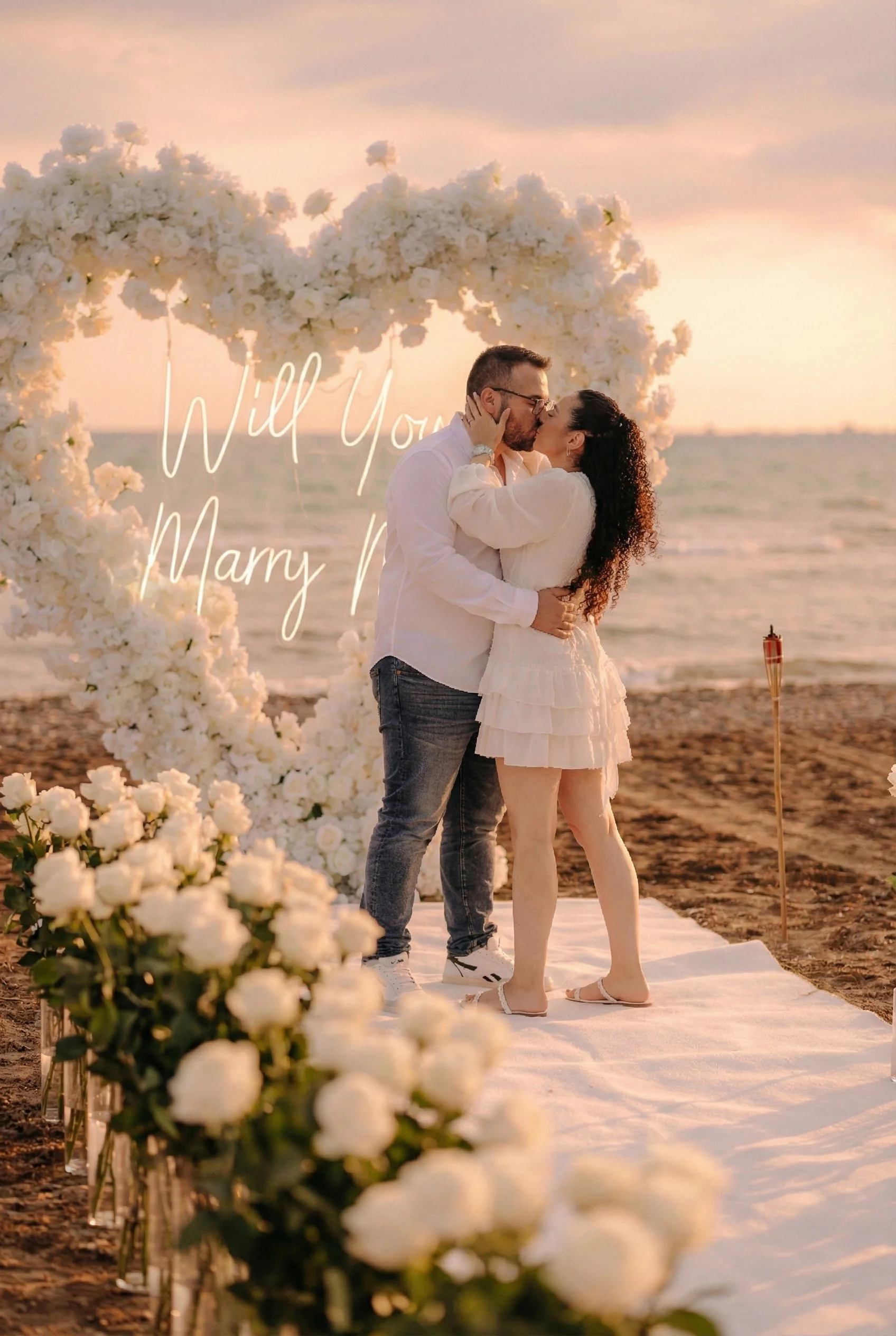 white-heart-arch-limassol3