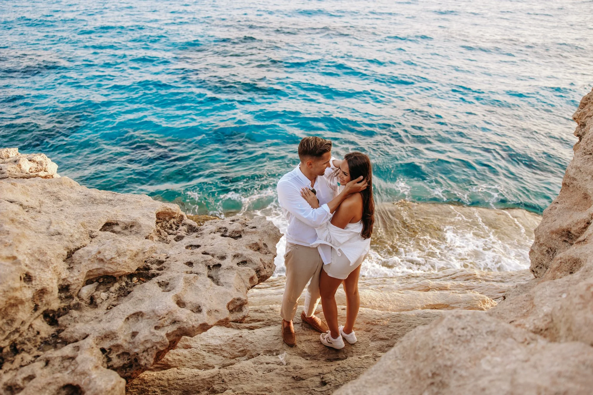 red_heart_arch_beach_proposal5