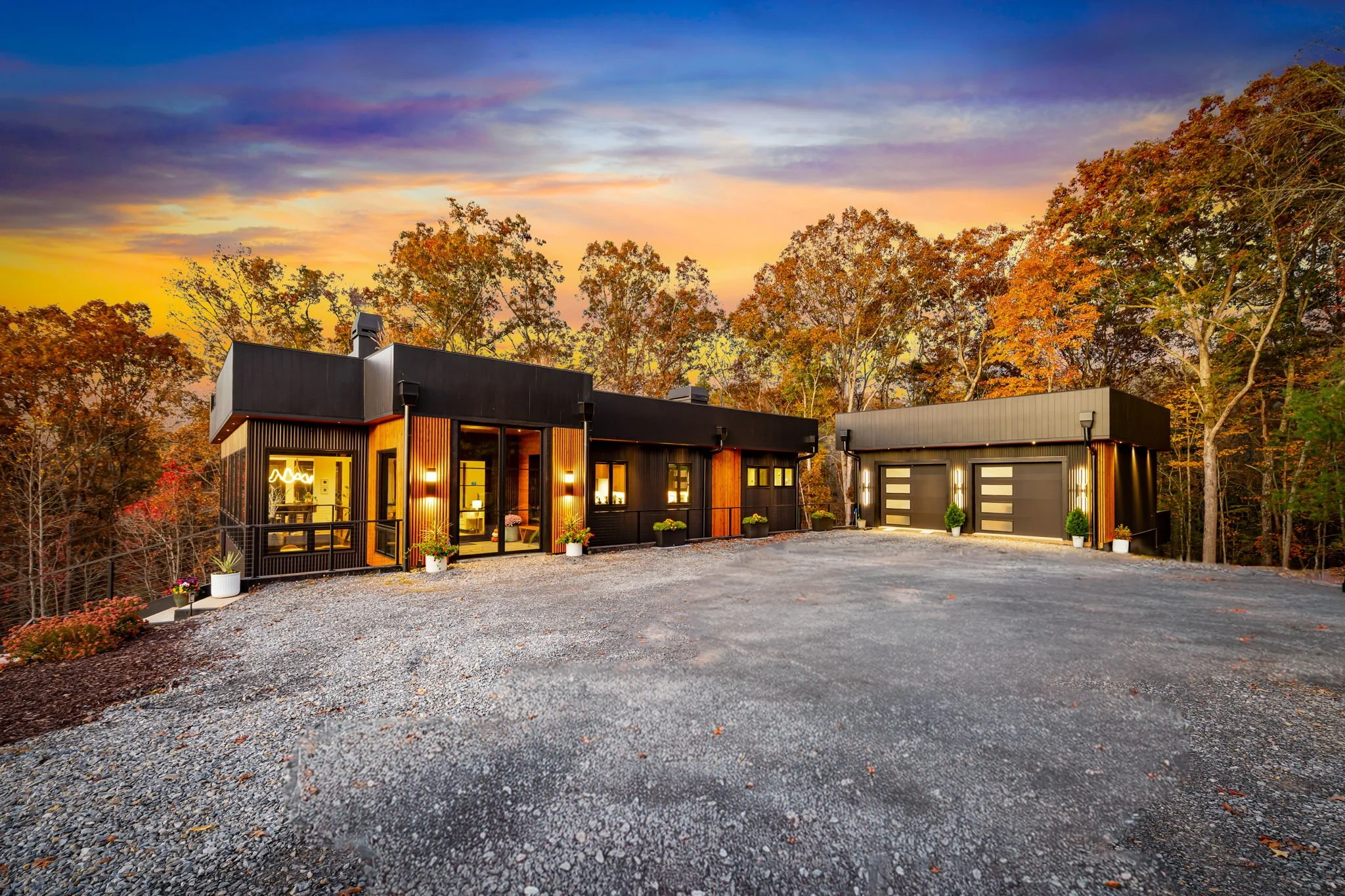Exterior of modern style home in Blue Ridge, GA