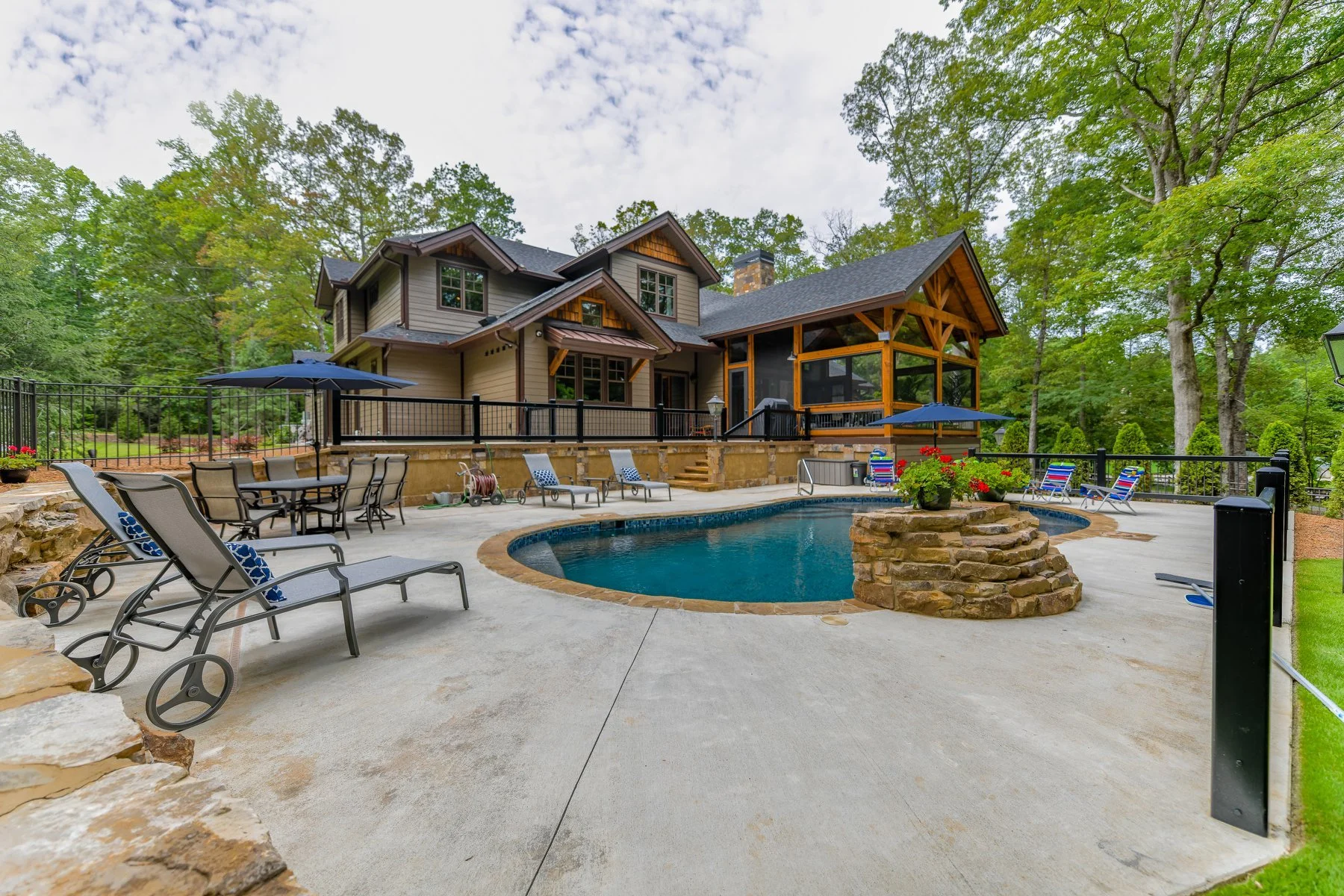 MorgantonGALakeHouse9.jpg