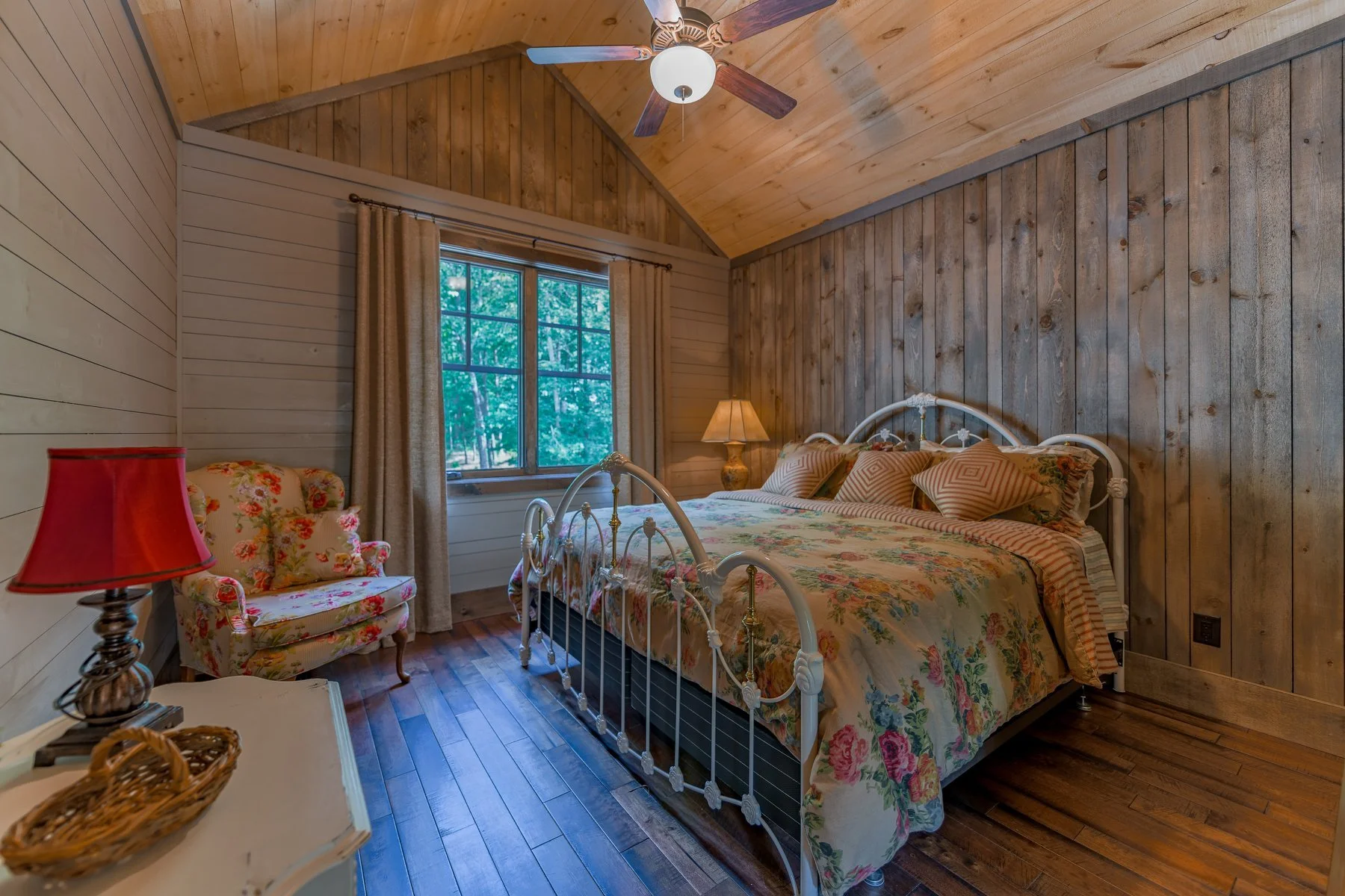 MorgantonGALakeHouse43.jpg