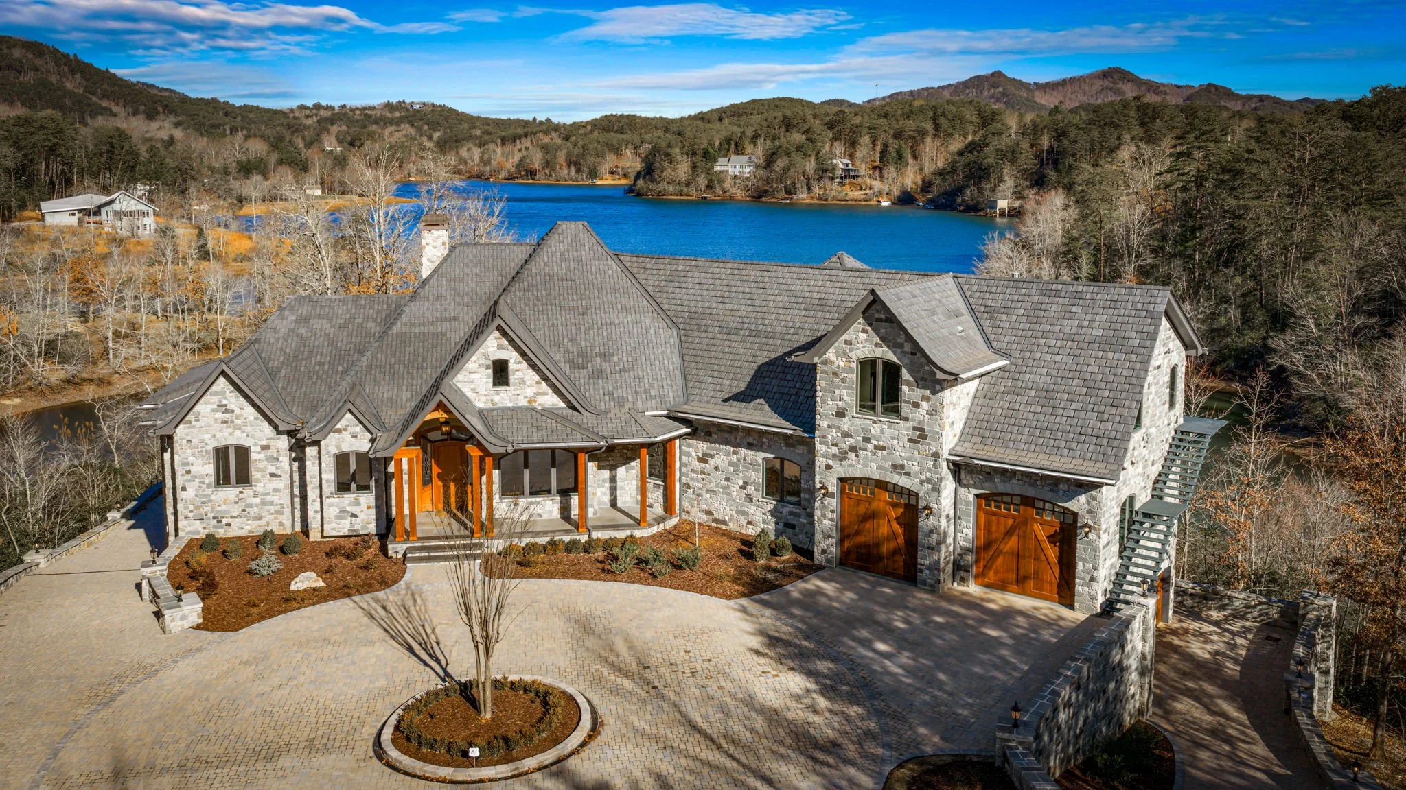 Lakefront: Turtletown, TN