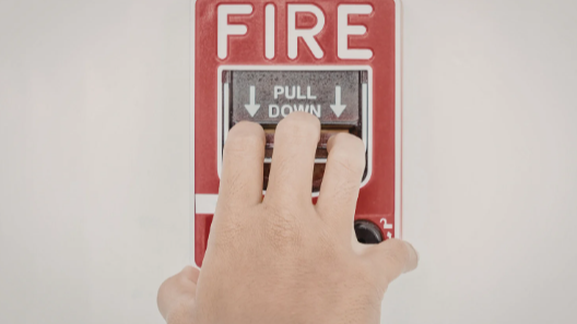 The Hidden Cost of Cutting Middle Management — And Why HR Leaders Need to Sound the Alarm Now