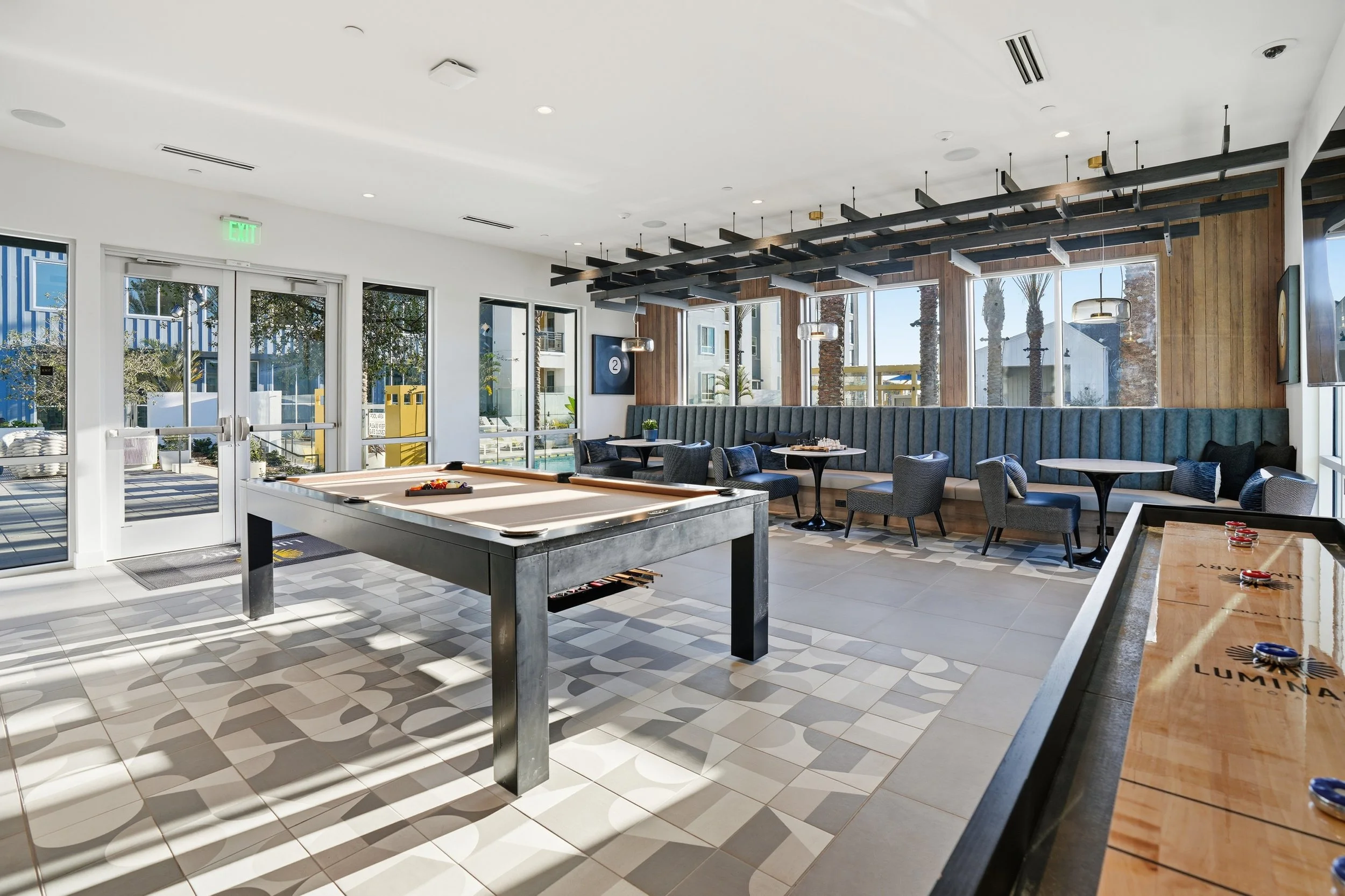 PAC STUDIO_Luminary_Multifamily_Clubhouse Sports Bar 01