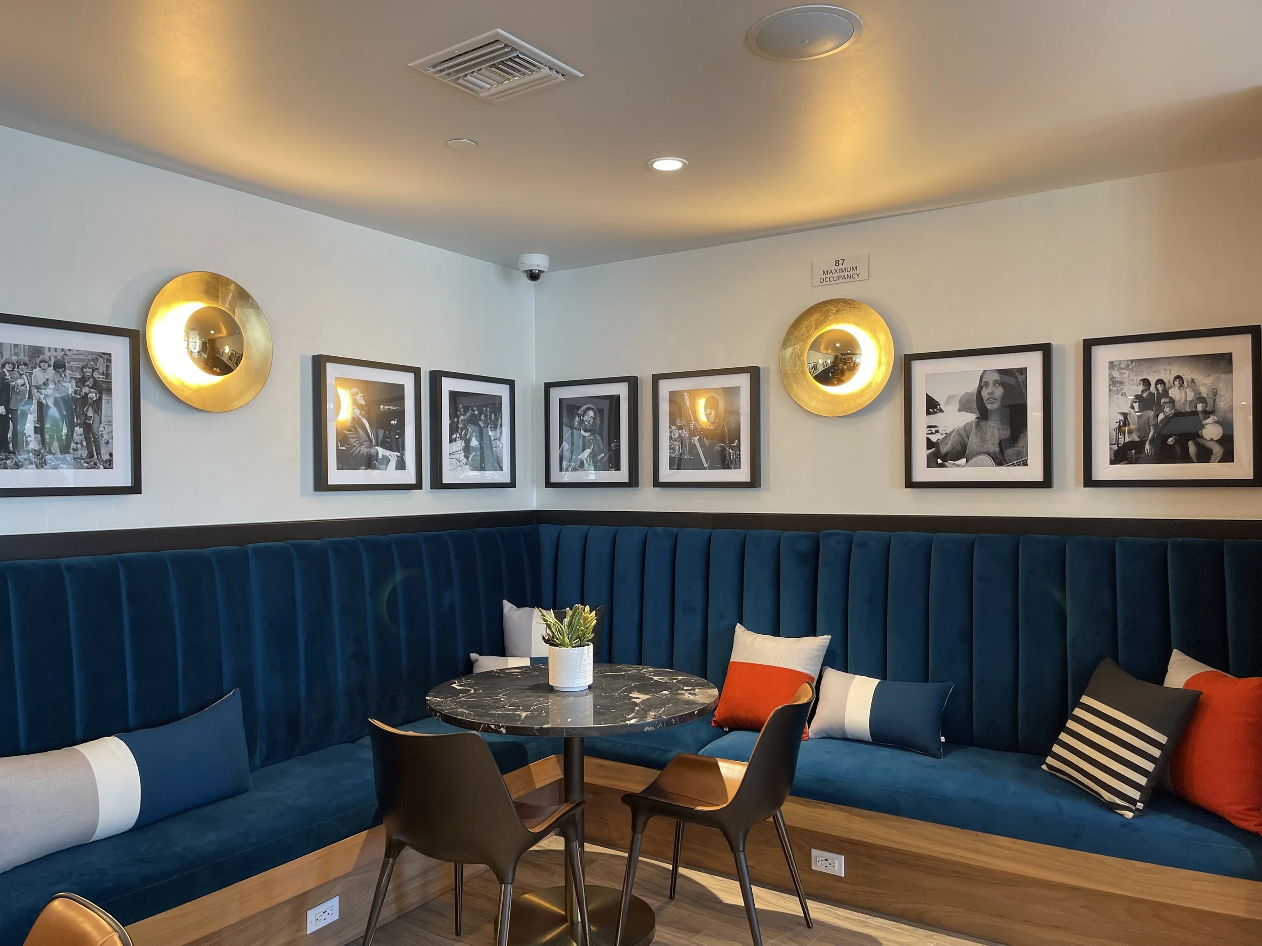 PAC STUDIO_Wallace-on-Sunset-Luxury Apartments-Amenities_Clubroom 06