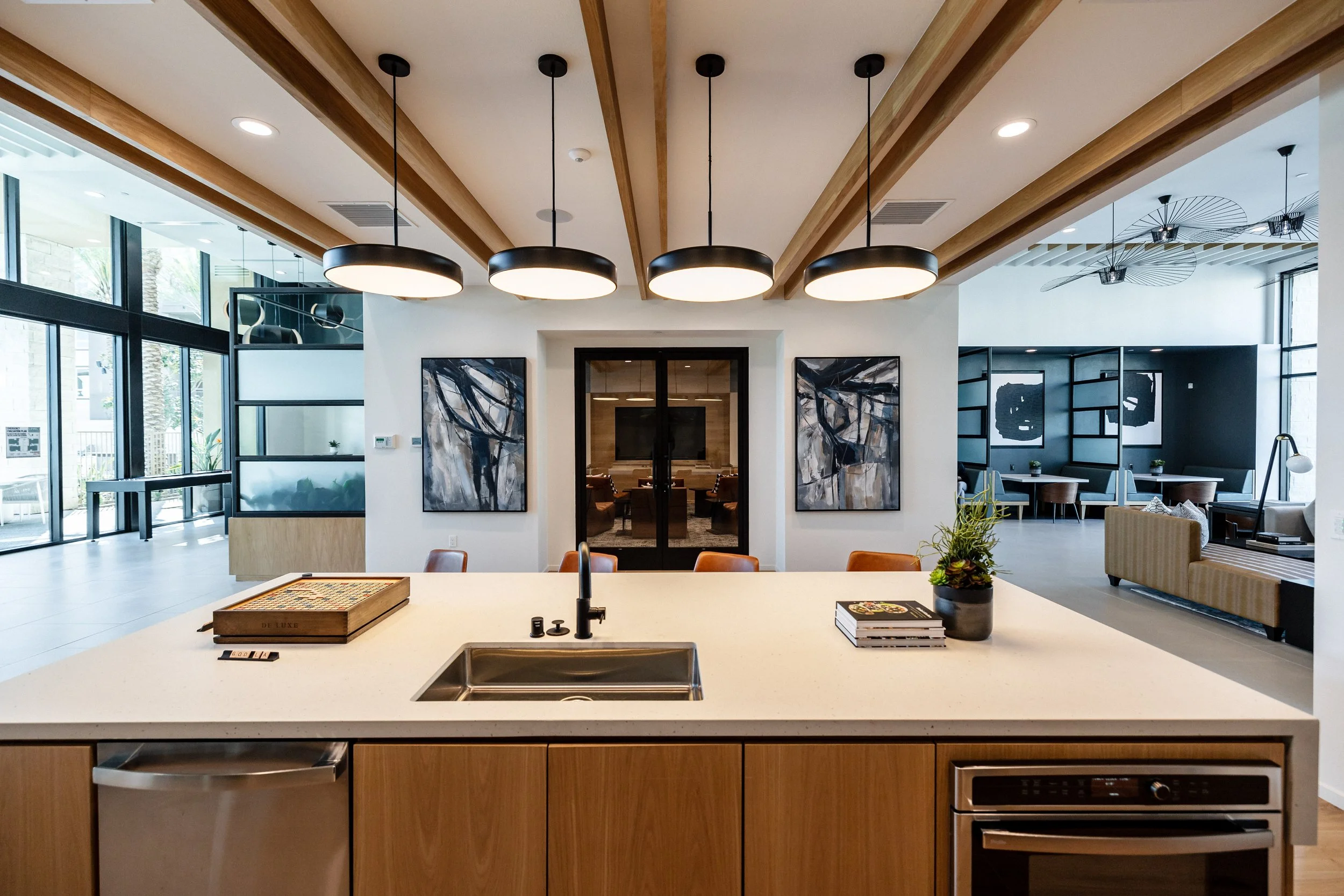 PAC STUDIO_The Hub_Multifamily_Clubhouse_Kitchen