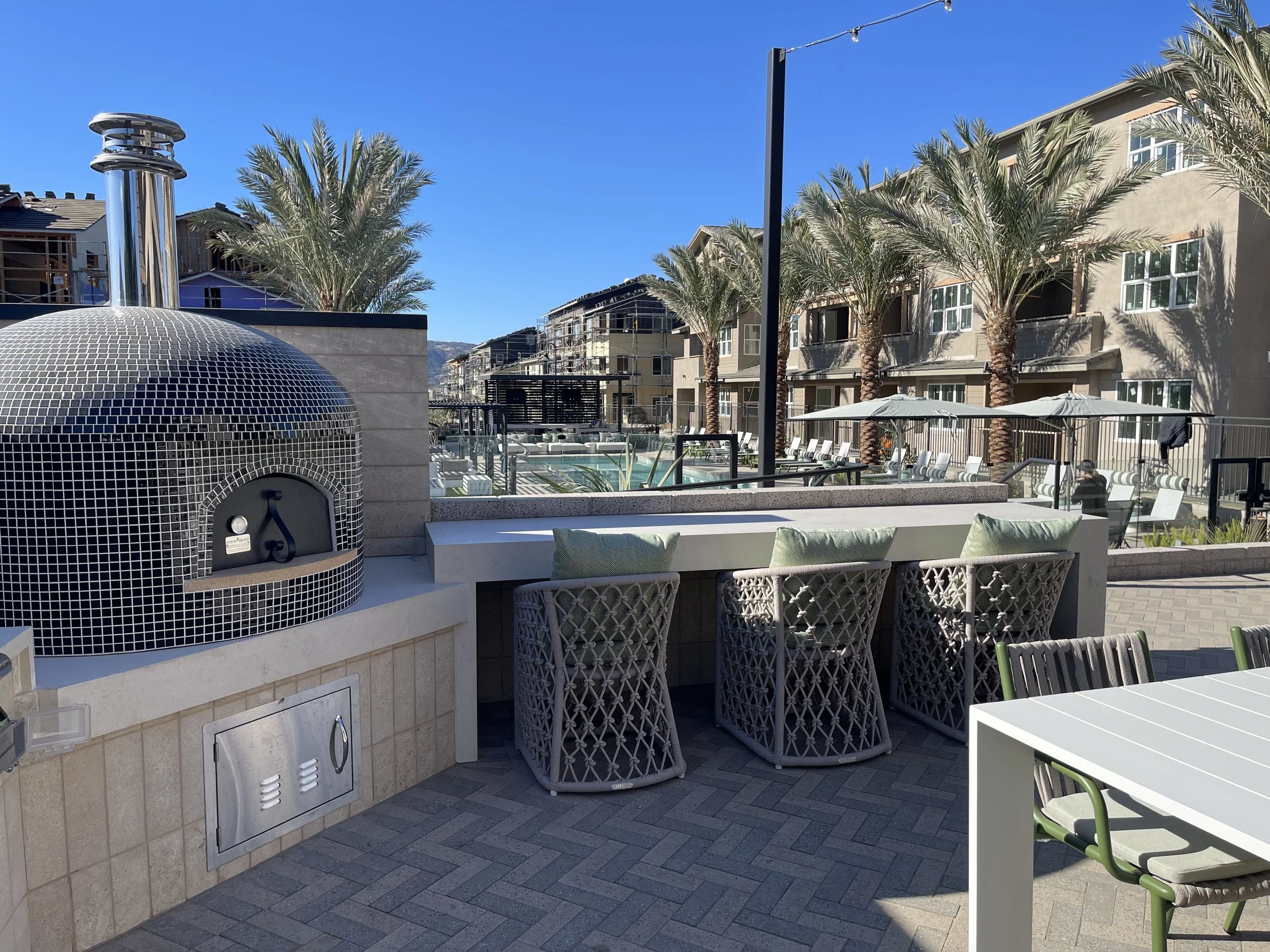 PAC STUDIO_The Croft_Multifamily_Clubhouse_Dining Courtyard