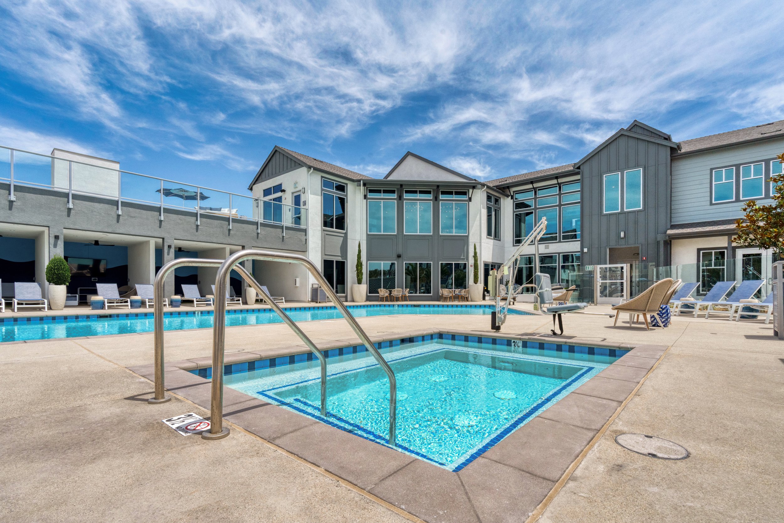 PAC STUDIO_Stirling_Multifamily_Clubhouse_Pool Deck