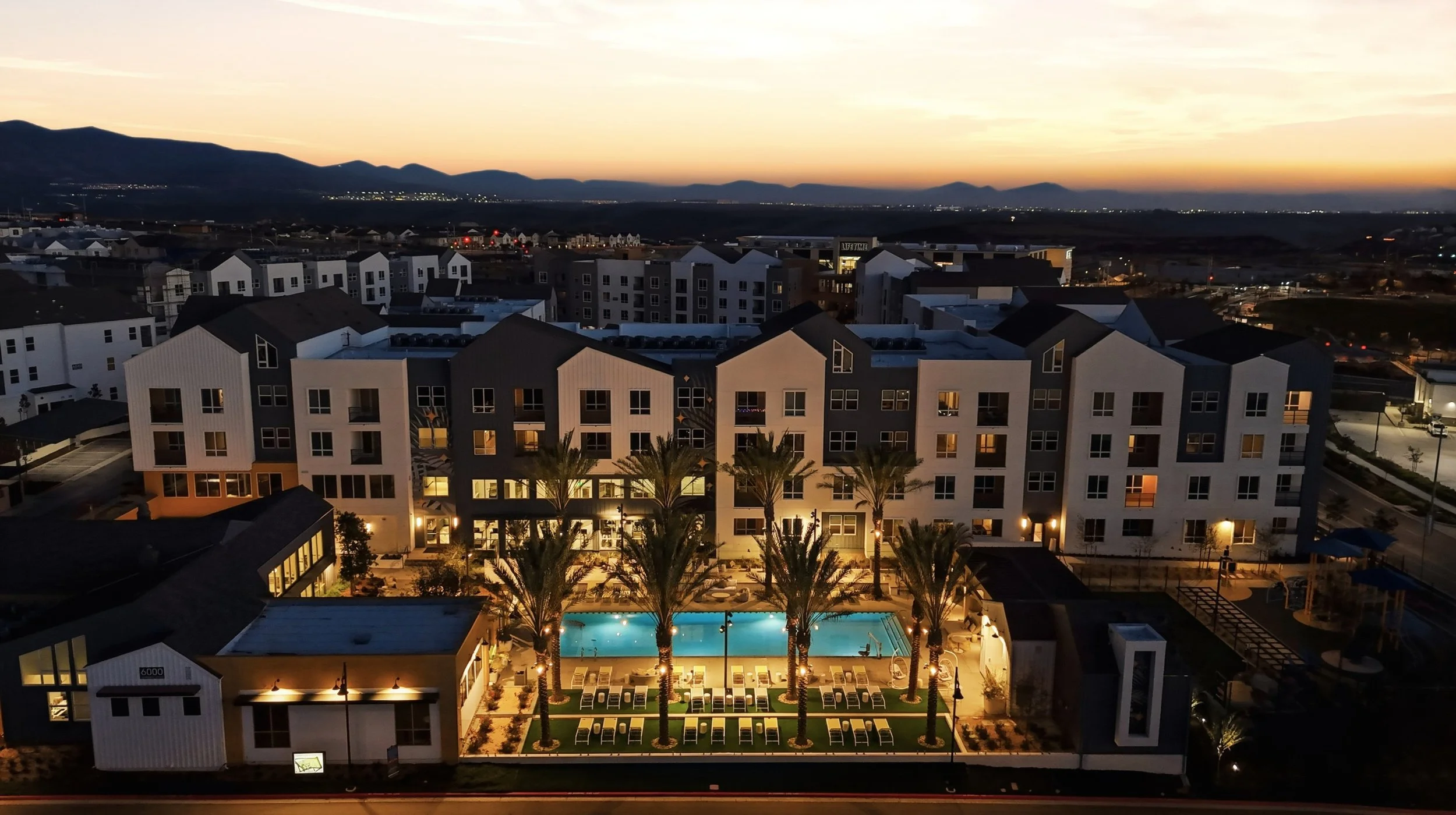 PAC STUDIO_Night_Luminary_Pool_02