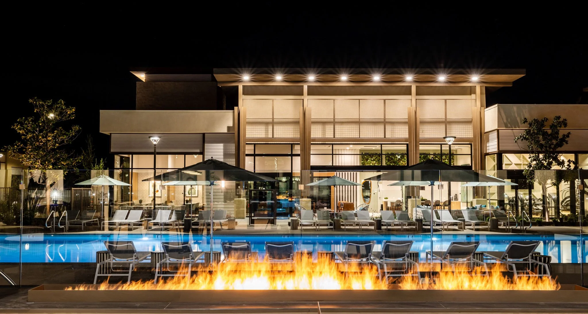 PAC STUDIO_Night_The Hub_Pool_02