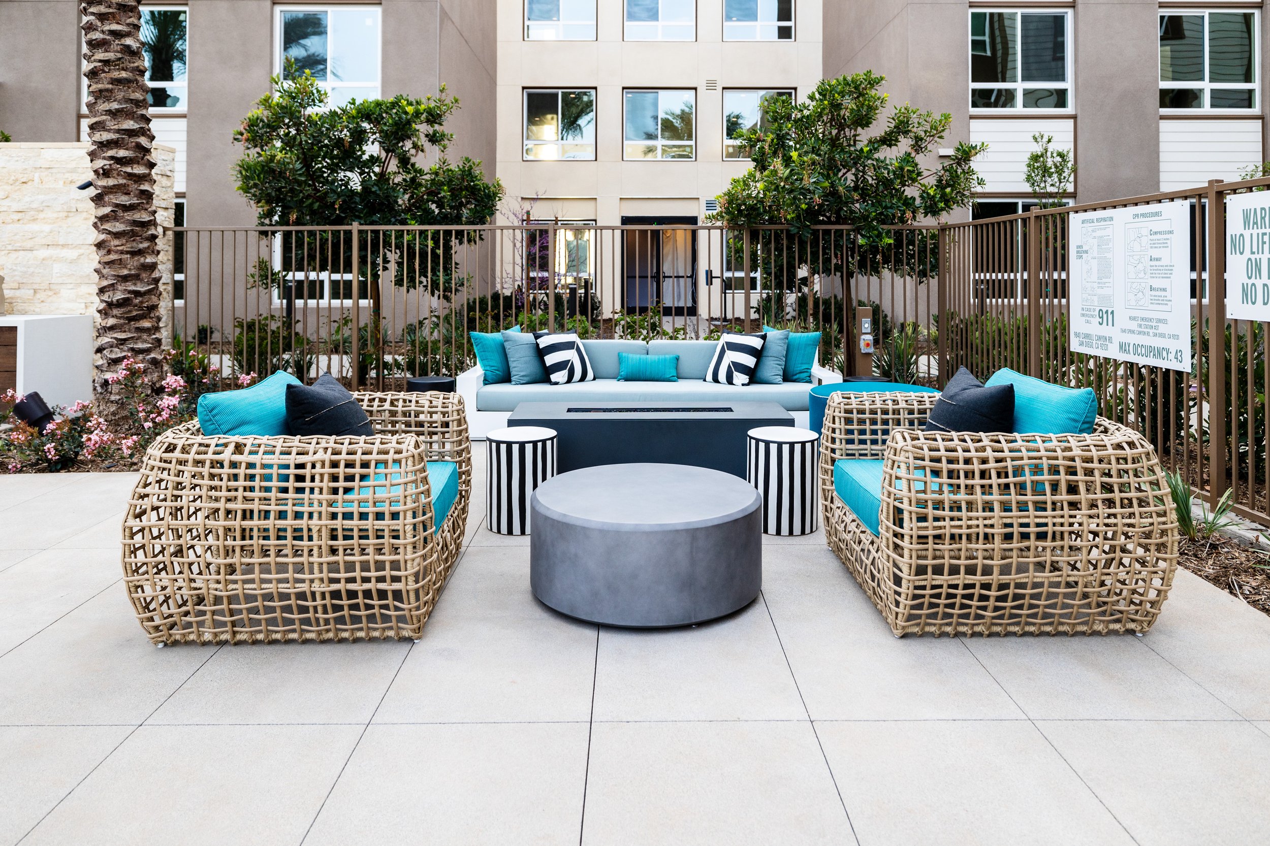 The HubPAC STUDIO_The Hub - Pool Deck_ FFE