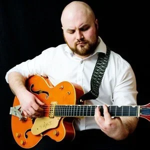 Ben Tizzard, Guitar, Ukulele