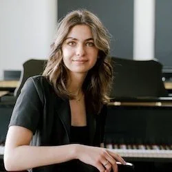 Lana Mihajlovic, Piano