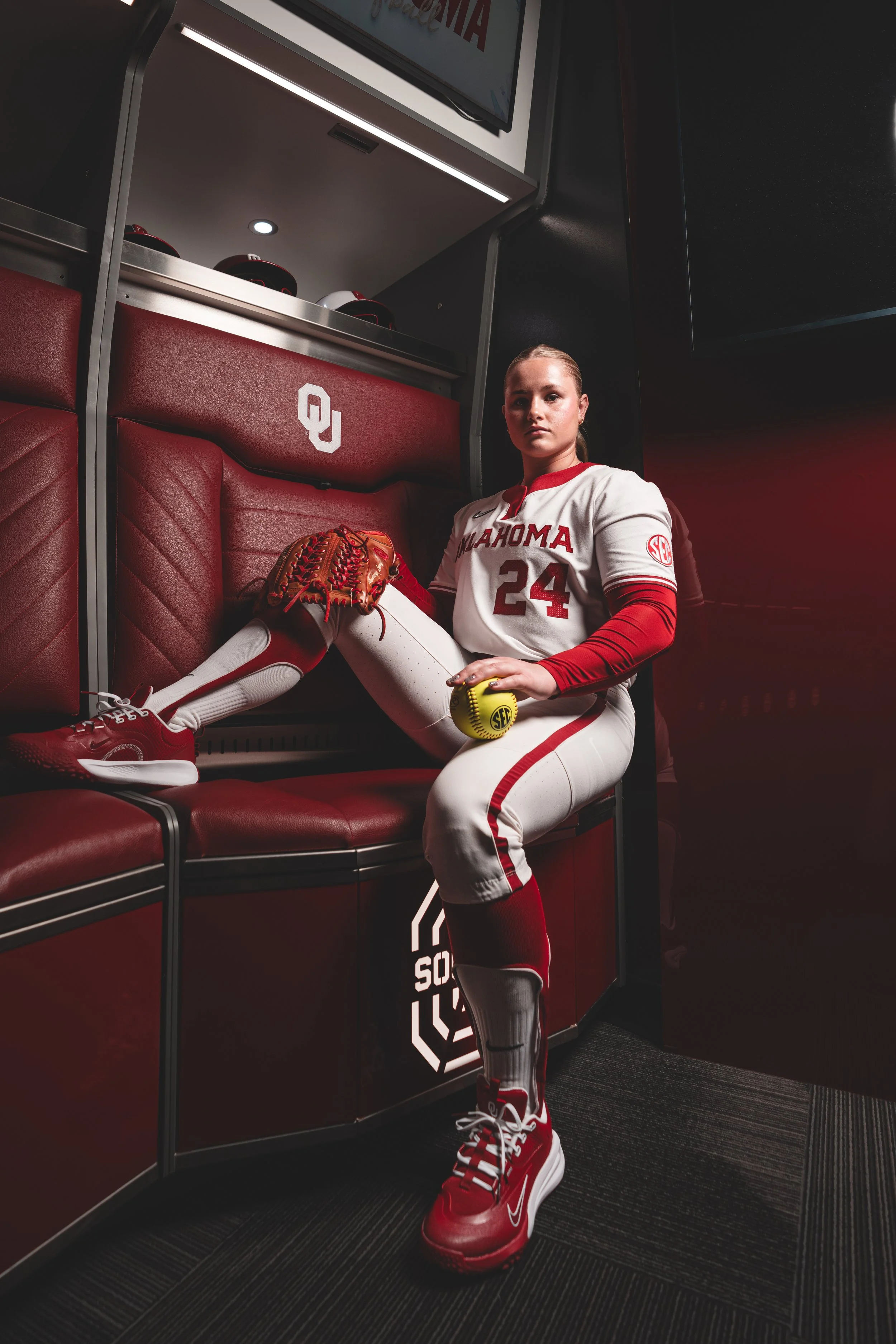 20260114_SB_Portraits_Audrey Lowry_LockerRoom_OUB00546-4.jpg