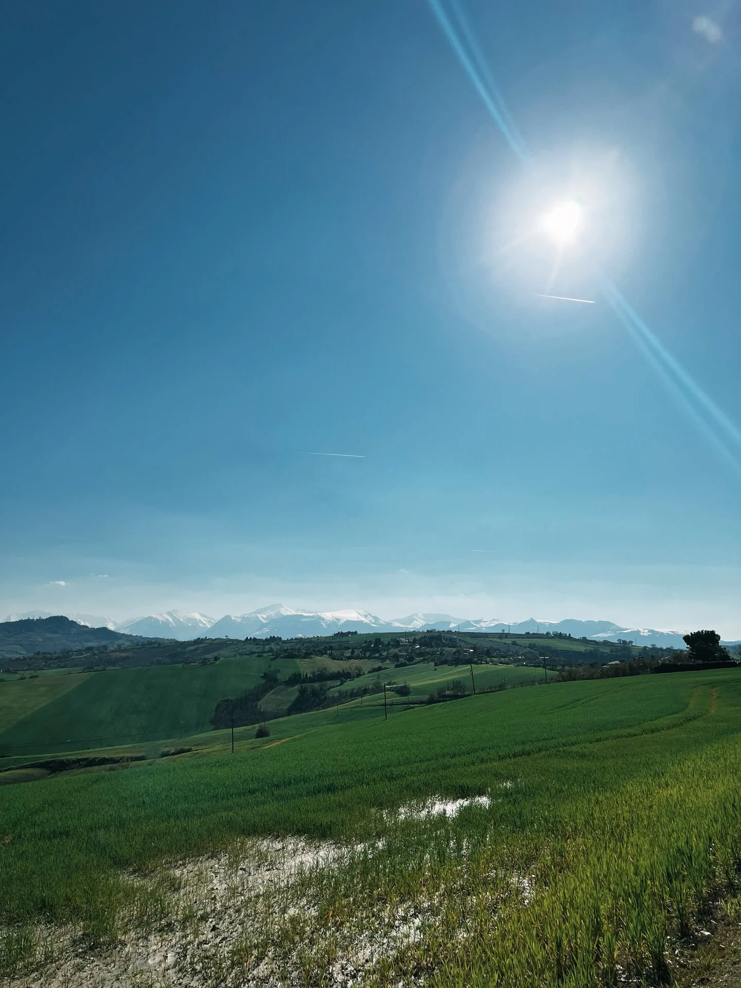 On the road and meeting the locals, in what could be the best kept secret region of Italy.

@roaminggraciously thank you for showing me around your &ldquo;back yard&rdquo;, I am suitably envious!

Italy - April 2026