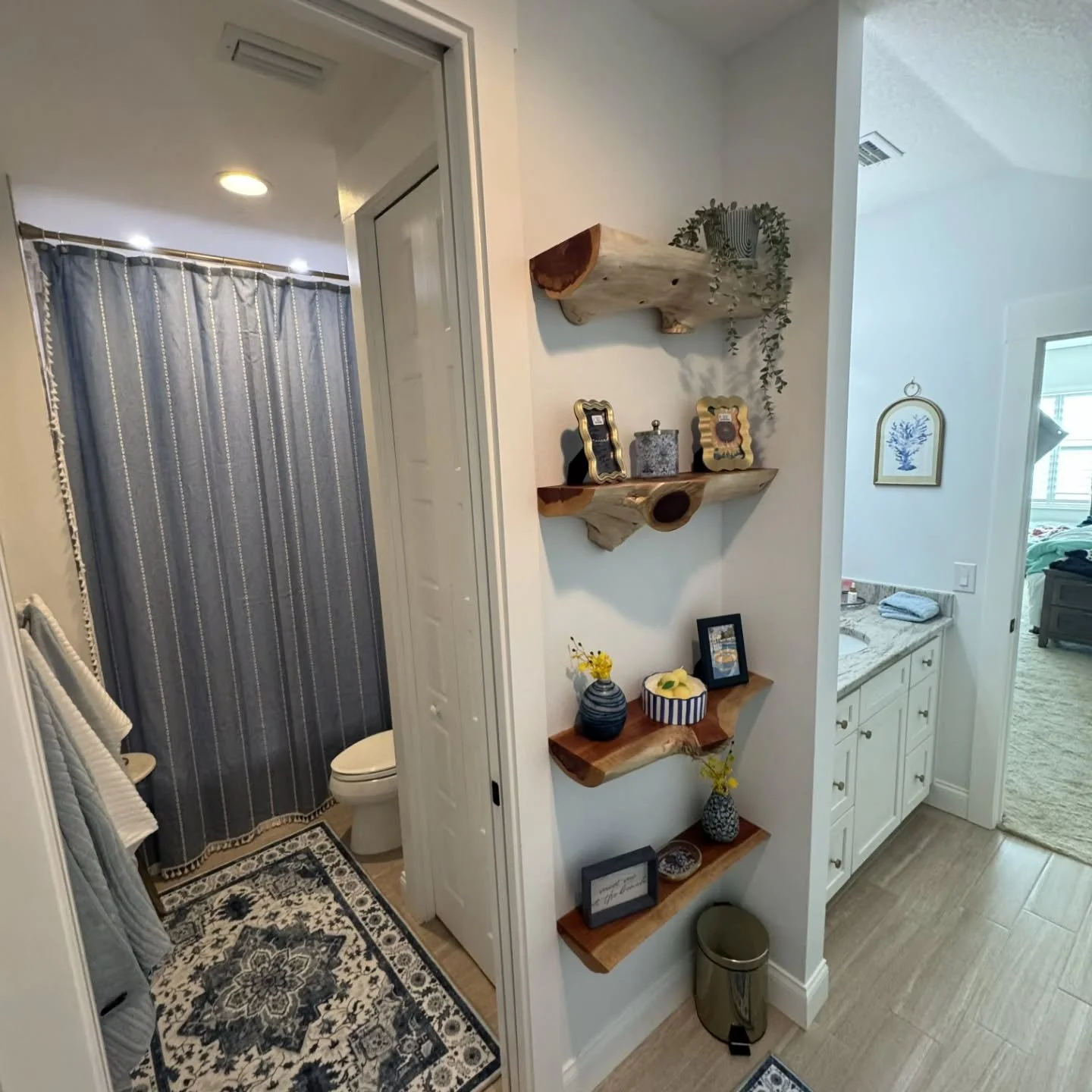 ☀️🌴 Tropical Teens Bathroom Refresh 🌊🍋
These two beach-loving sisters wanted their bathroom to feel like a permanent vacation &mdash; so we brought in all the coastal, sun-kissed Mediterranean vibes! 💙💛
This makeover included: 
✨ New lighting fo