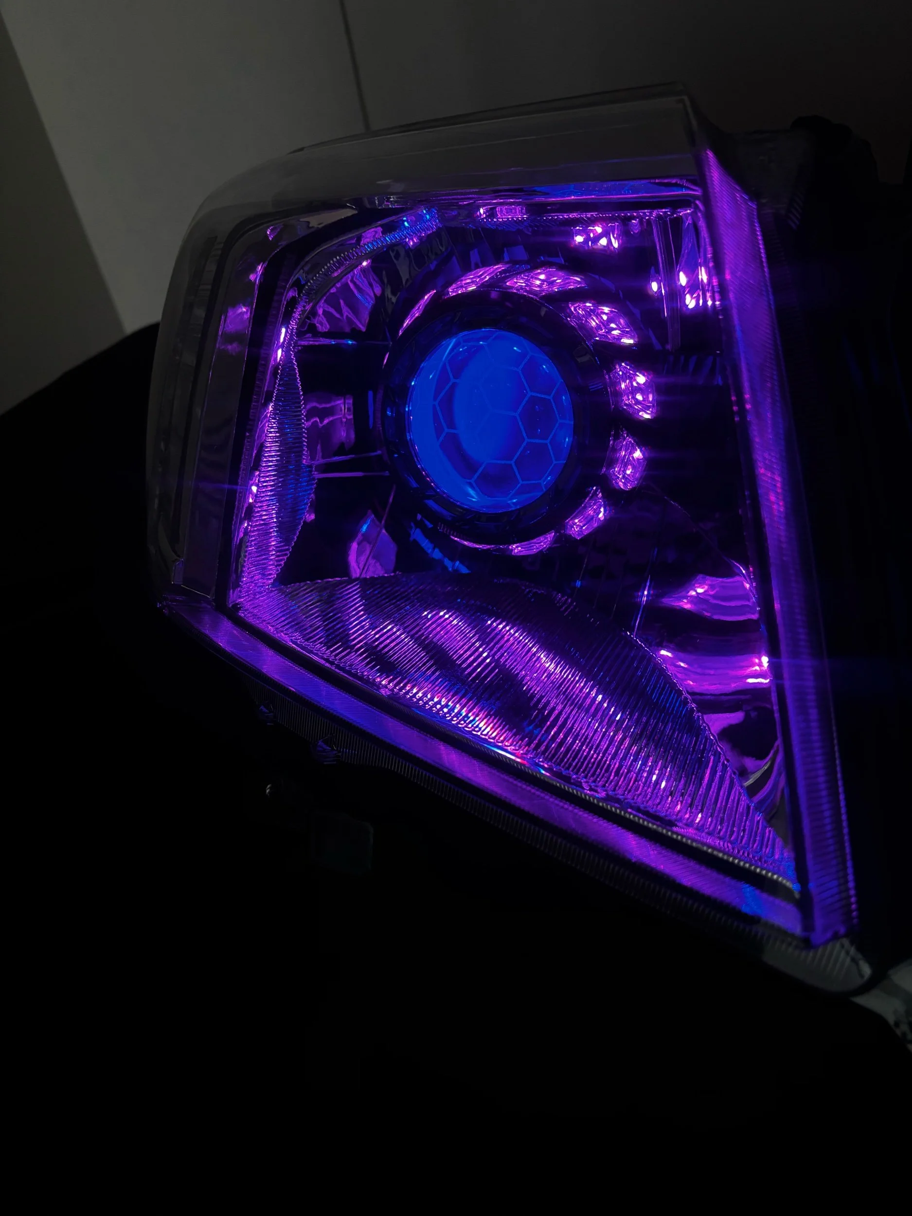 N70 Hilux Turbine RGBW Bi-LED Headlights