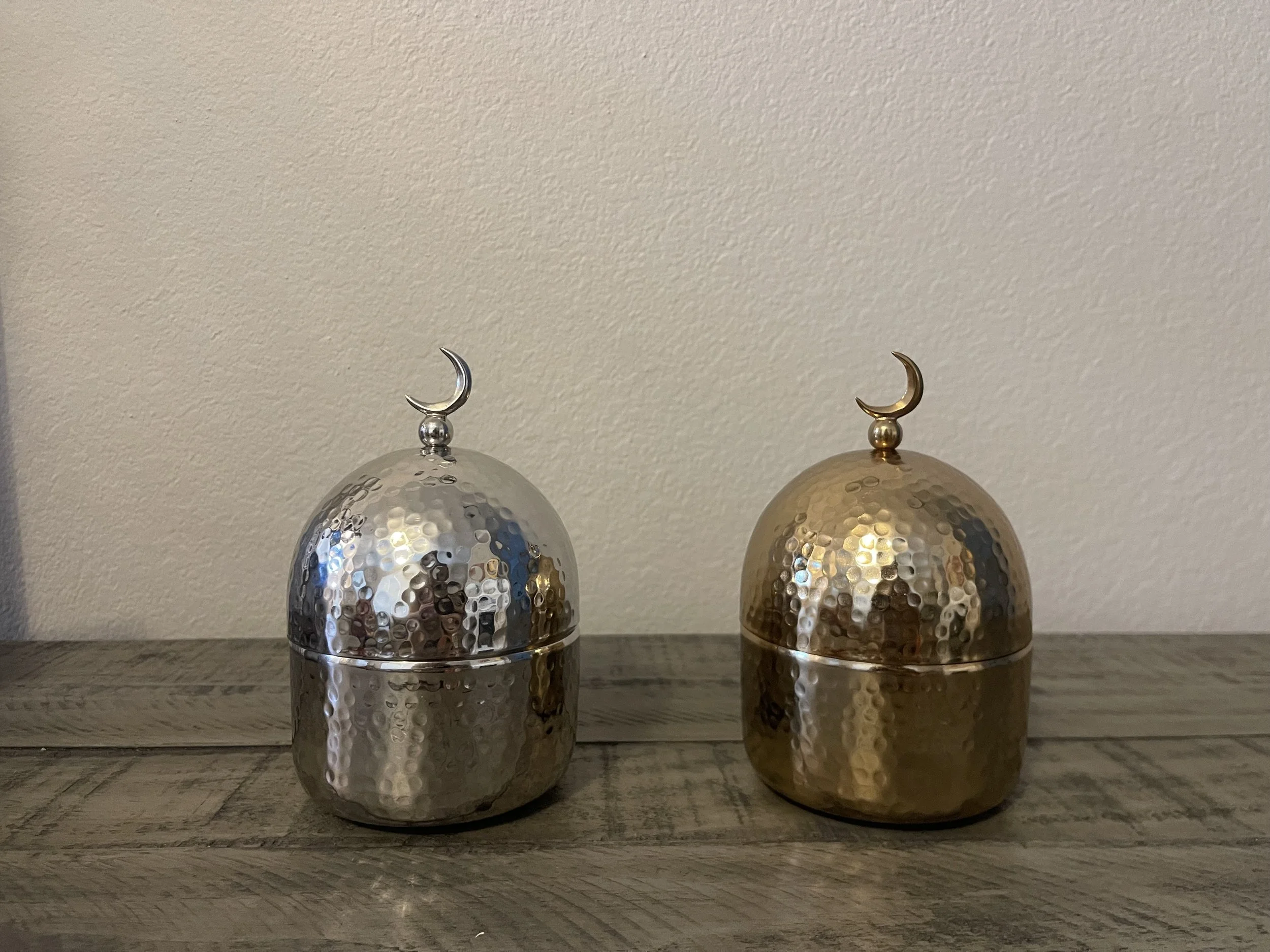 Crescent Honeycomb Pot