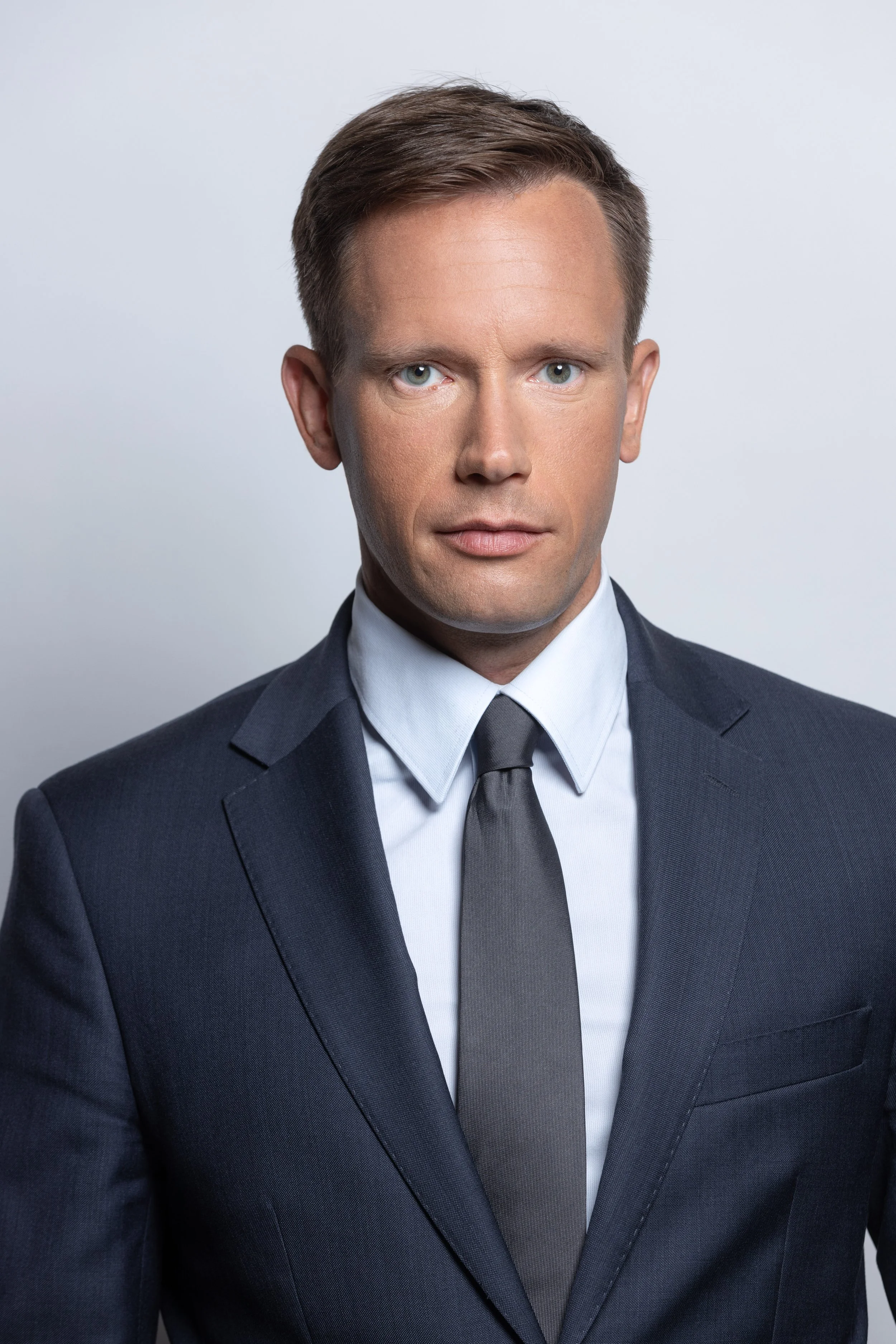 Business advisor specializing in strategic relationship management and B2B partnerships